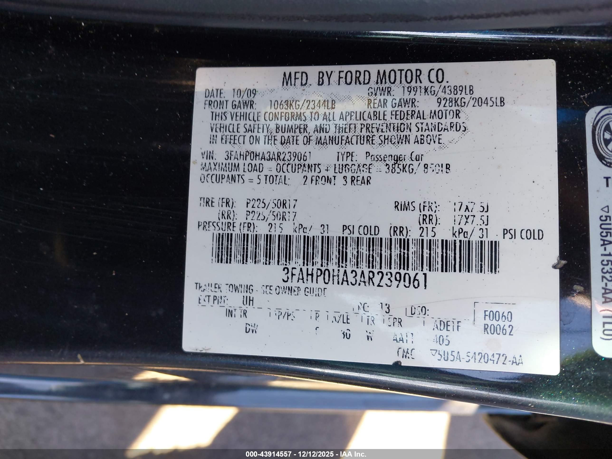 FORD FUSION image 9