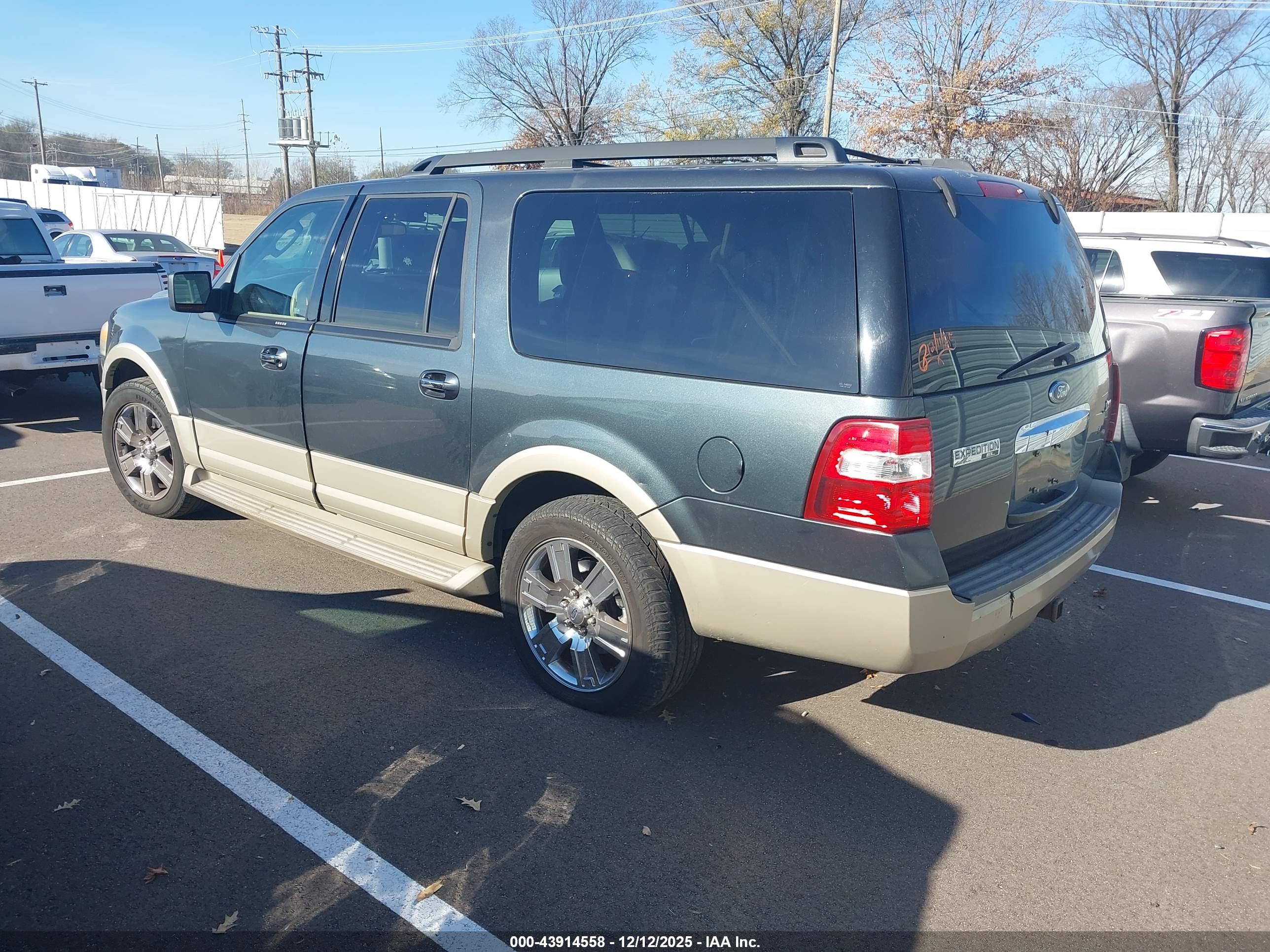 FORD EXPEDITION image 3