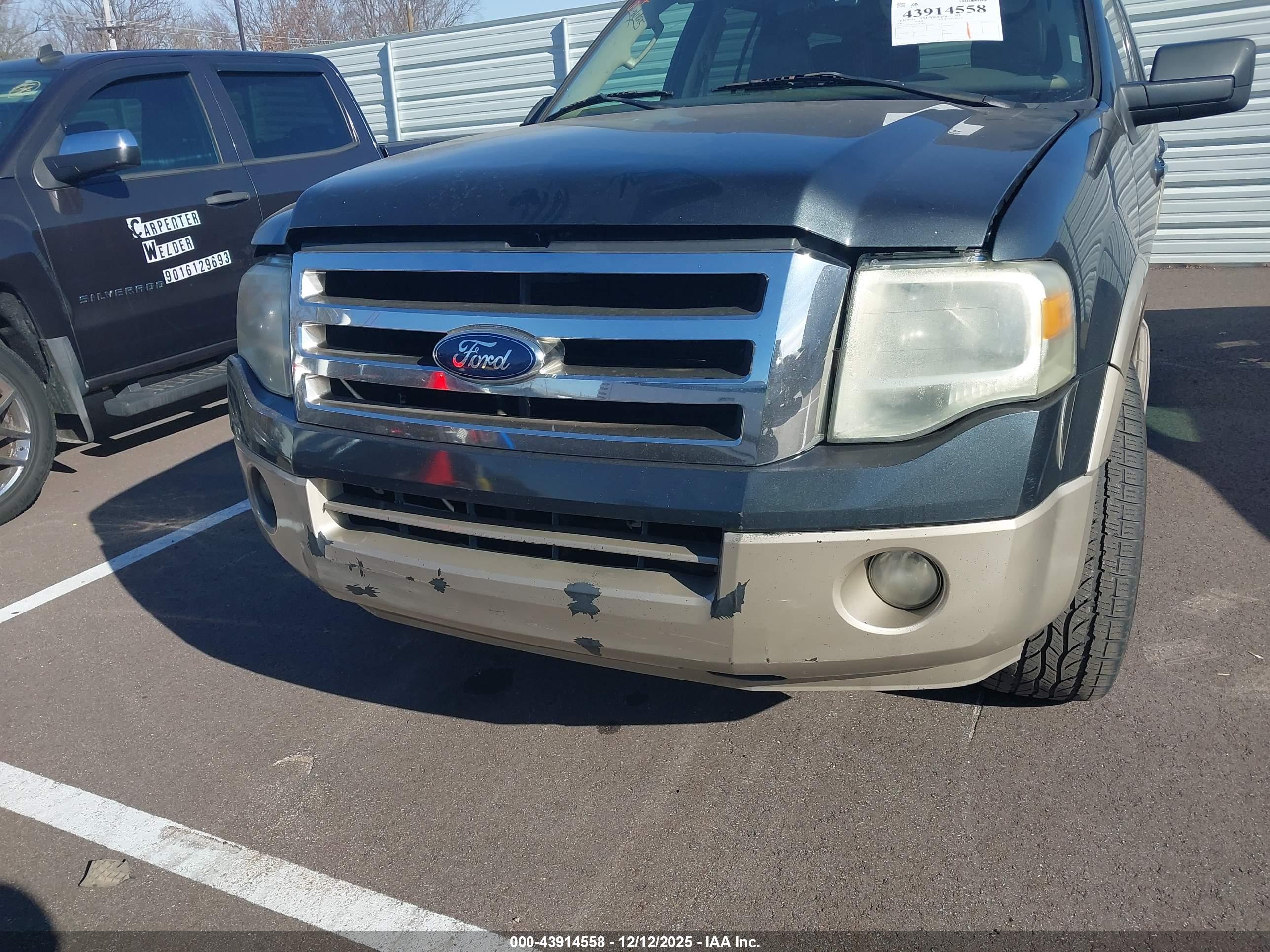 FORD EXPEDITION image 6
