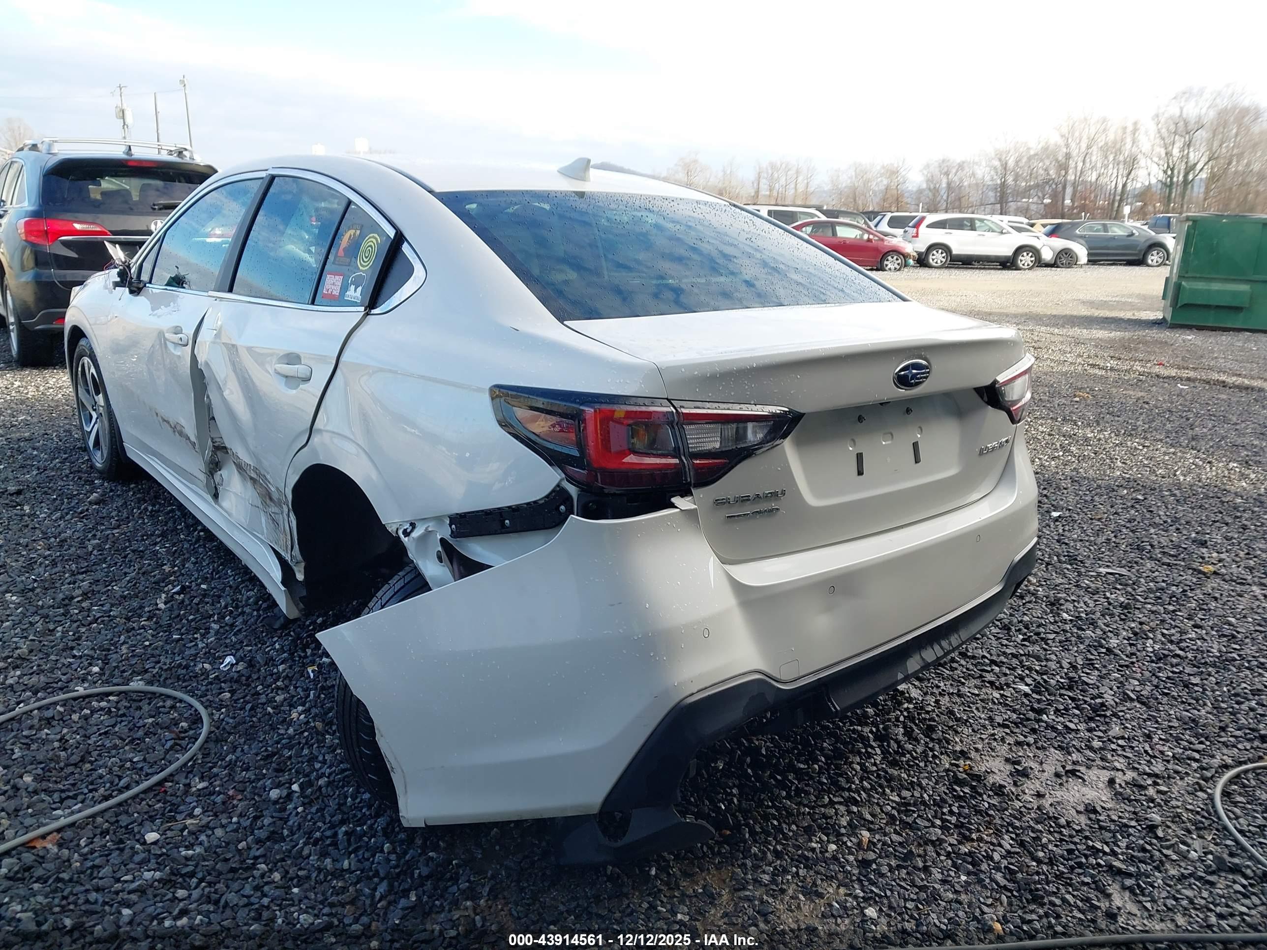 SUBARU LEGACY image 3