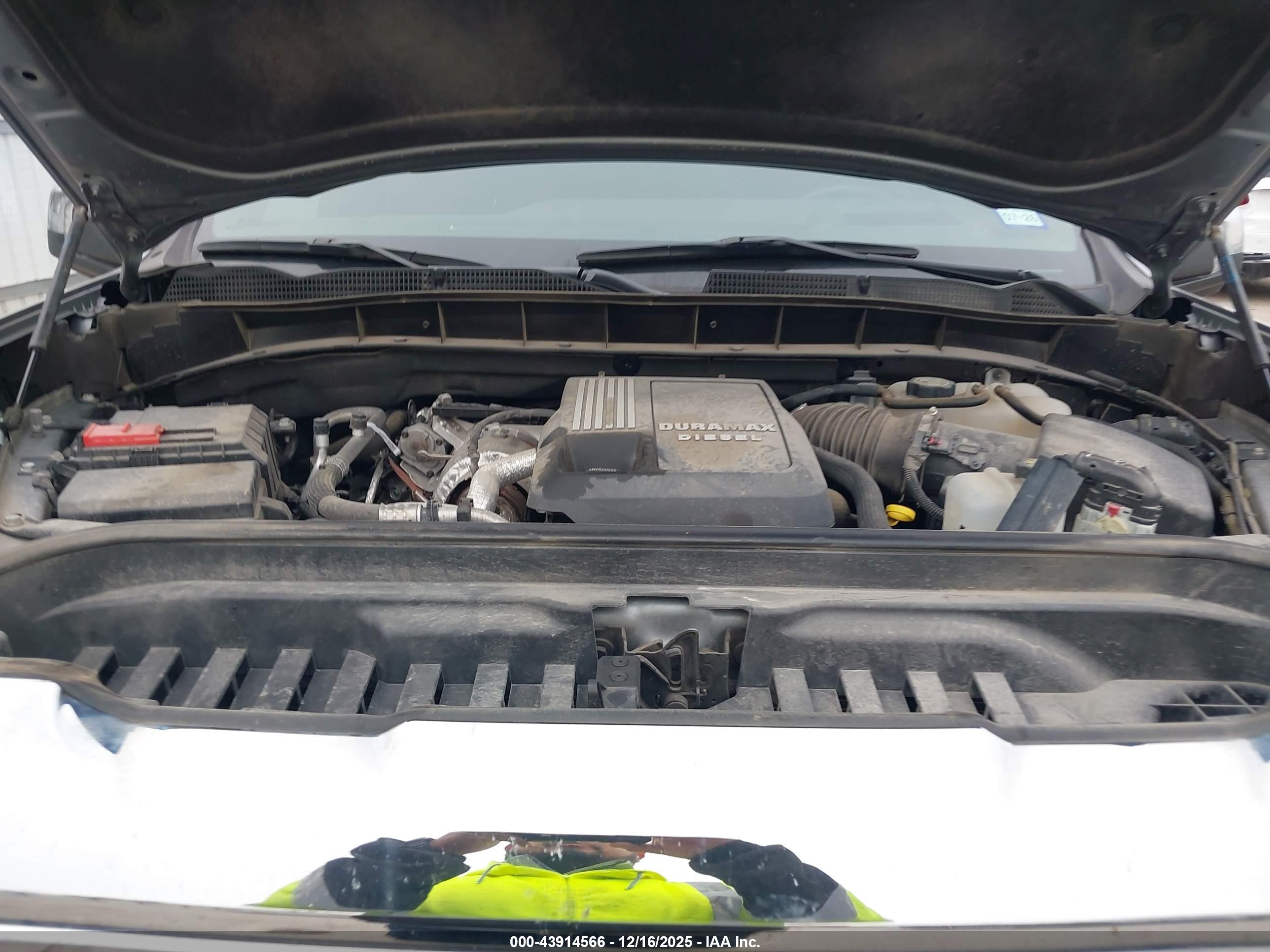 GMC SIERRA image 10