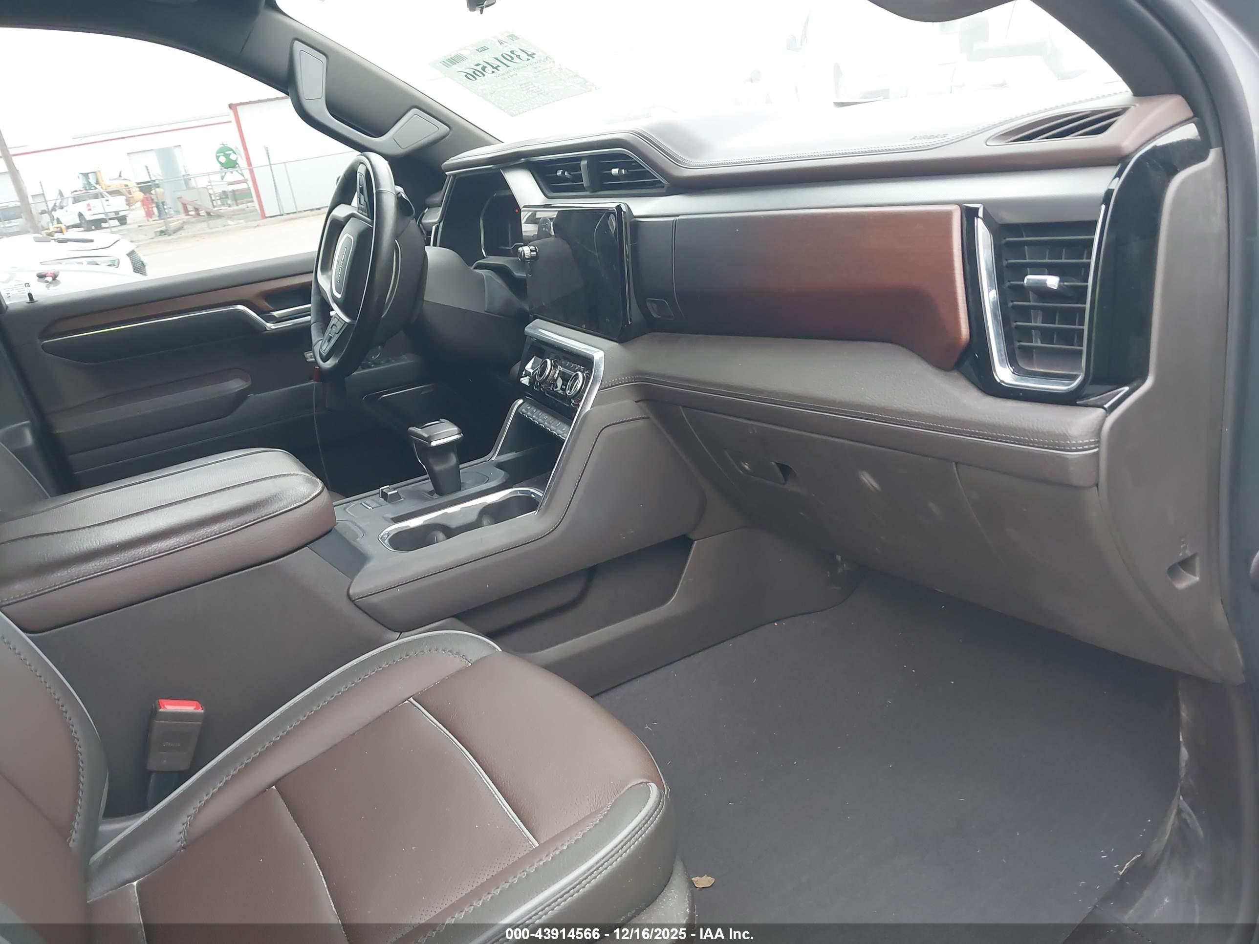 GMC SIERRA image 5
