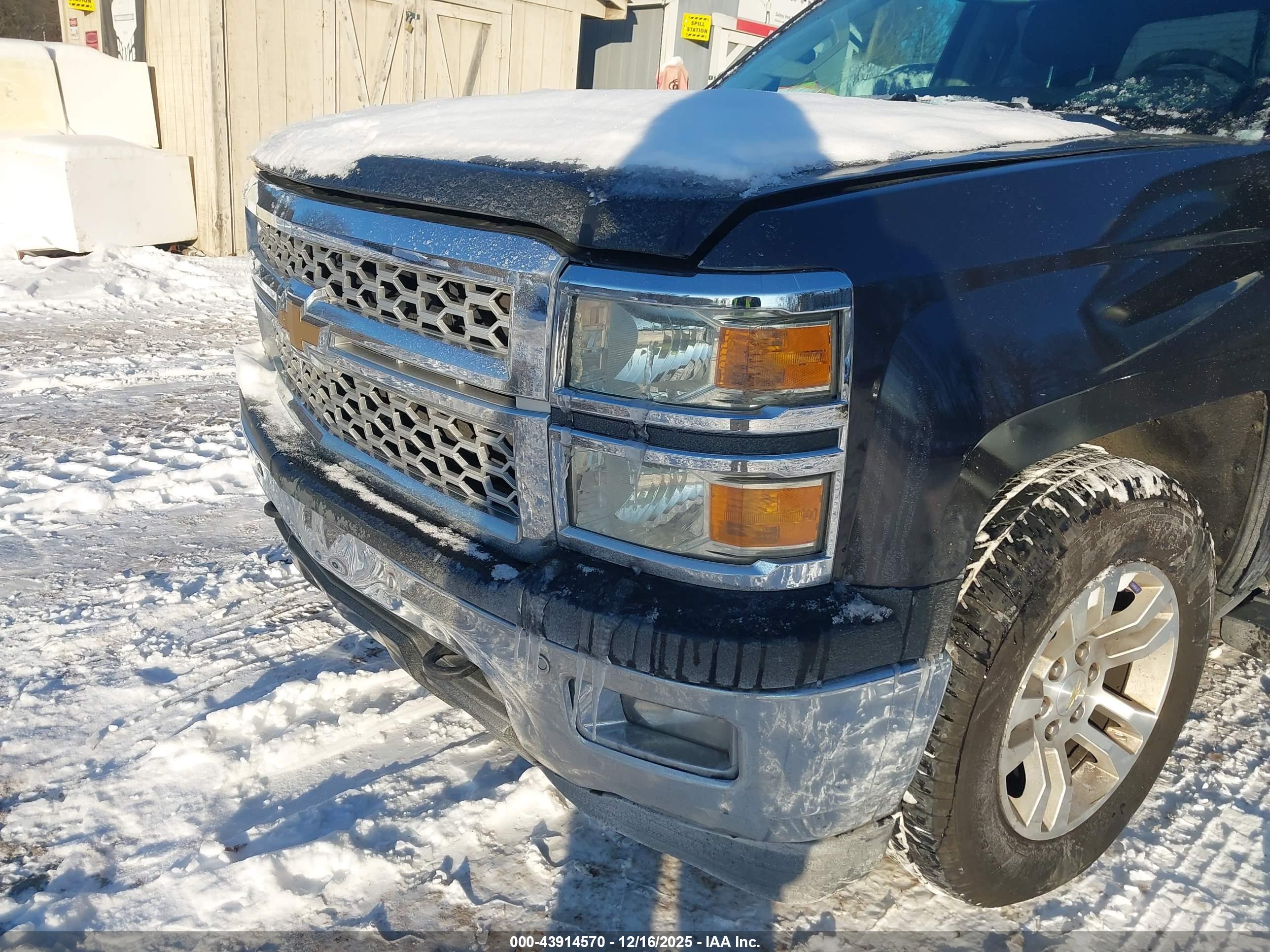 CHEVROLET SILVERADO image 6