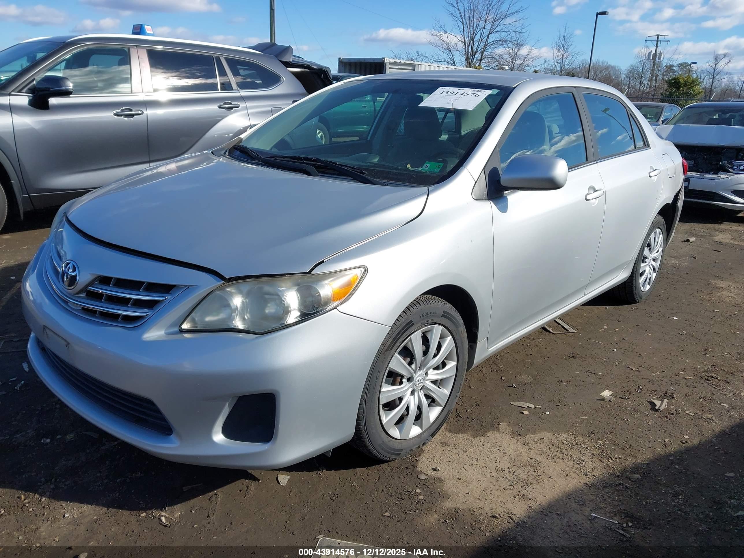 TOYOTA COROLLA image 2