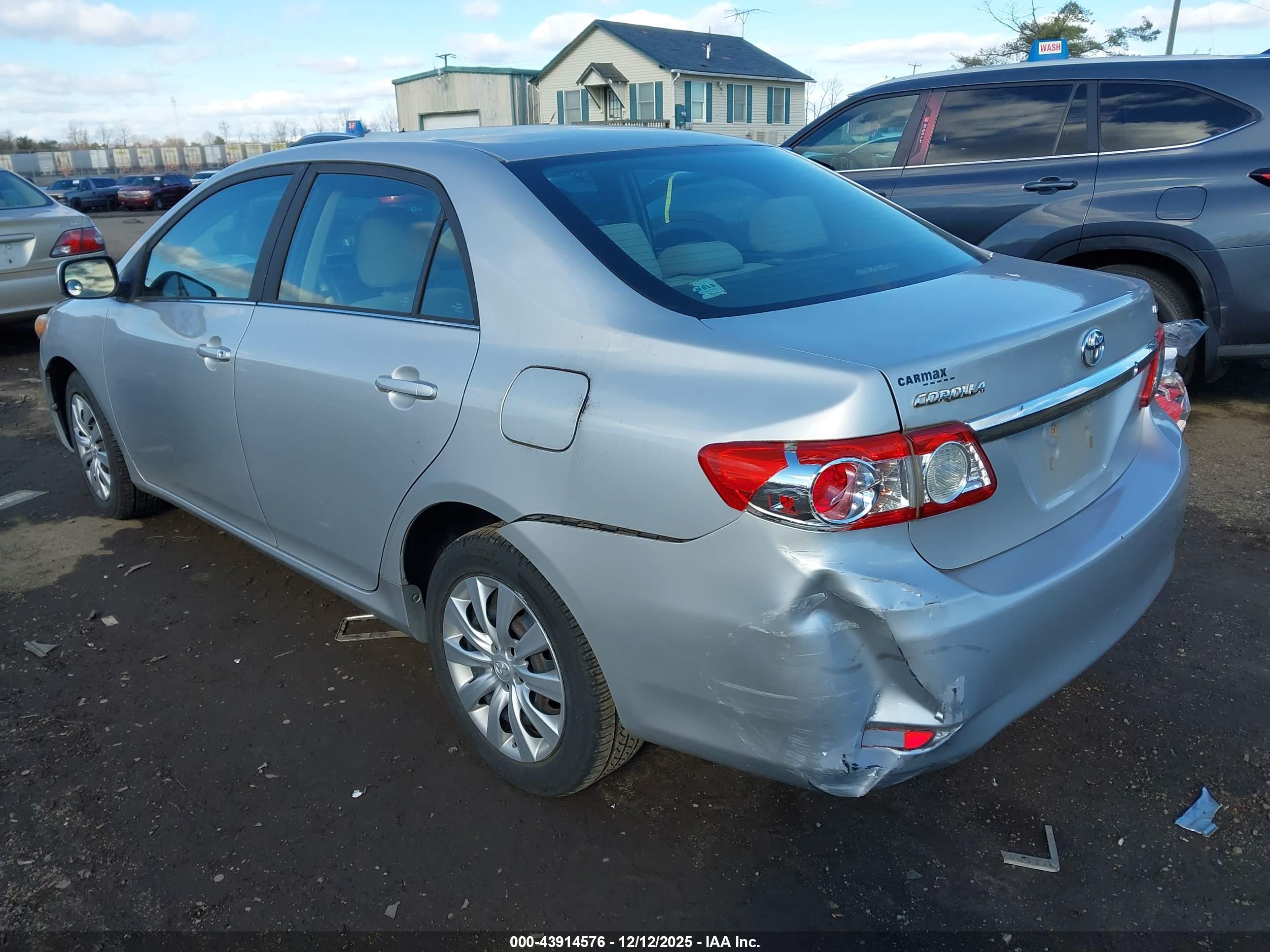 TOYOTA COROLLA image 3