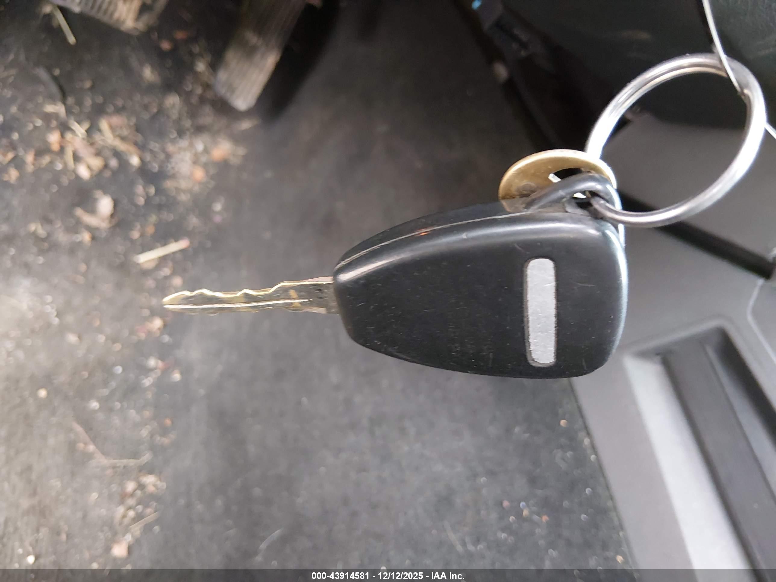 JEEP LIBERTY image 11