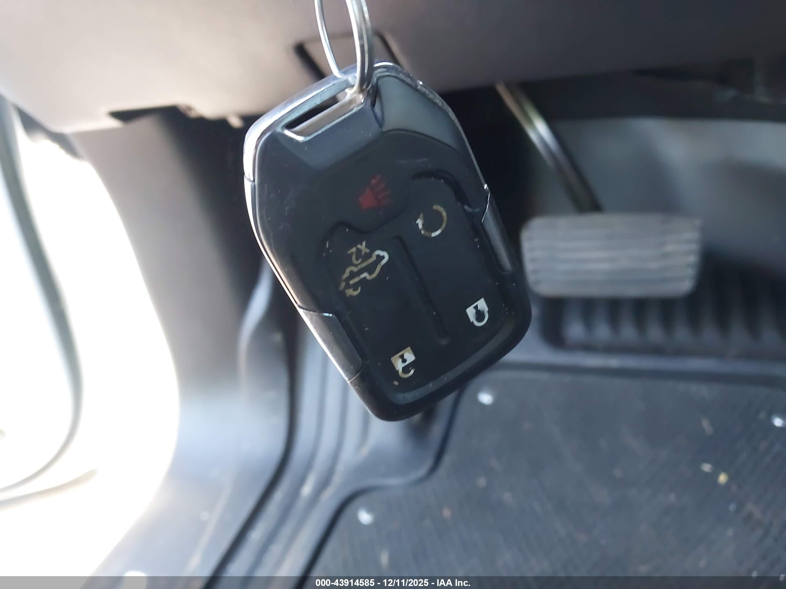 GMC SIERRA image 11
