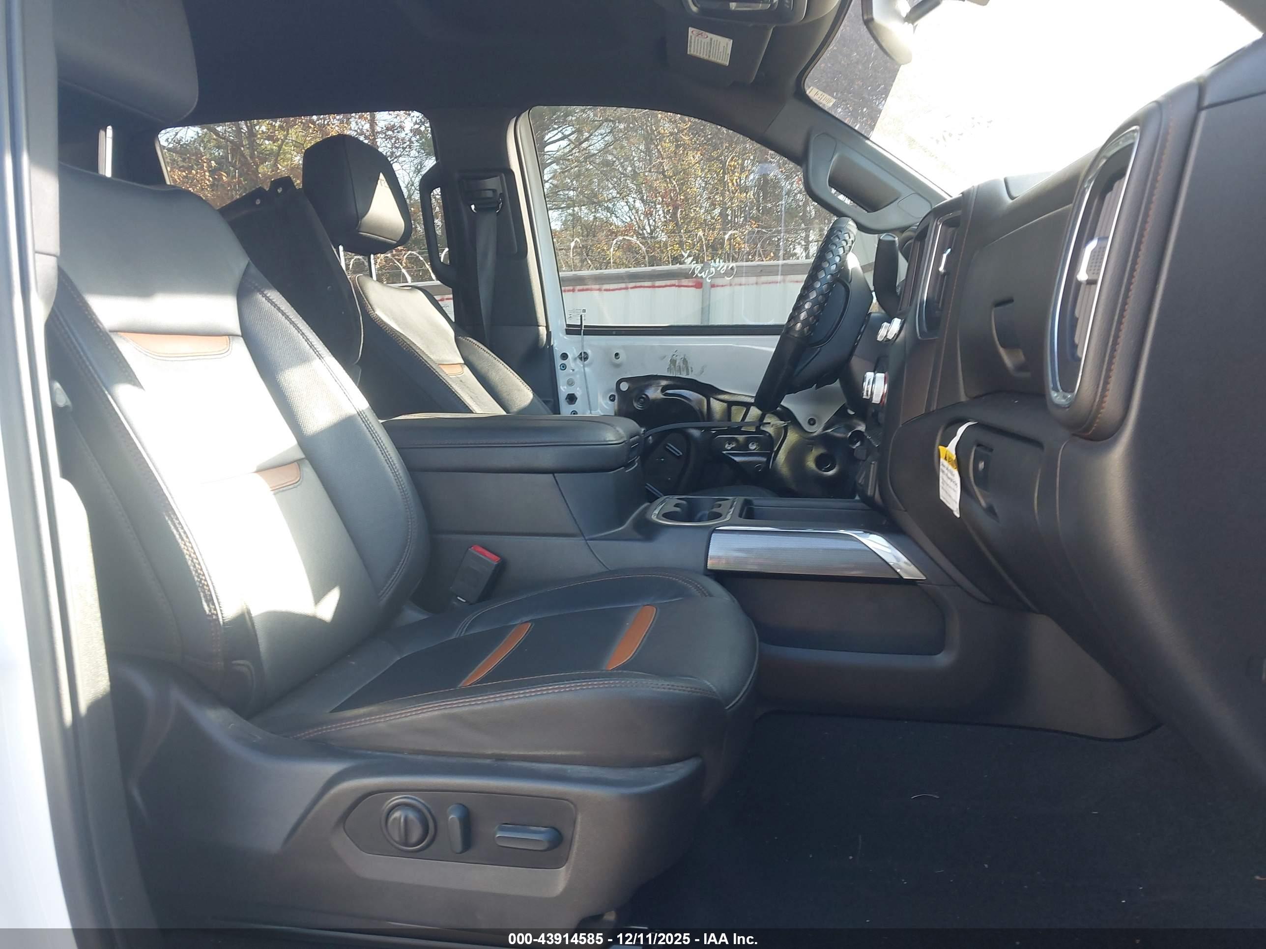 GMC SIERRA image 5