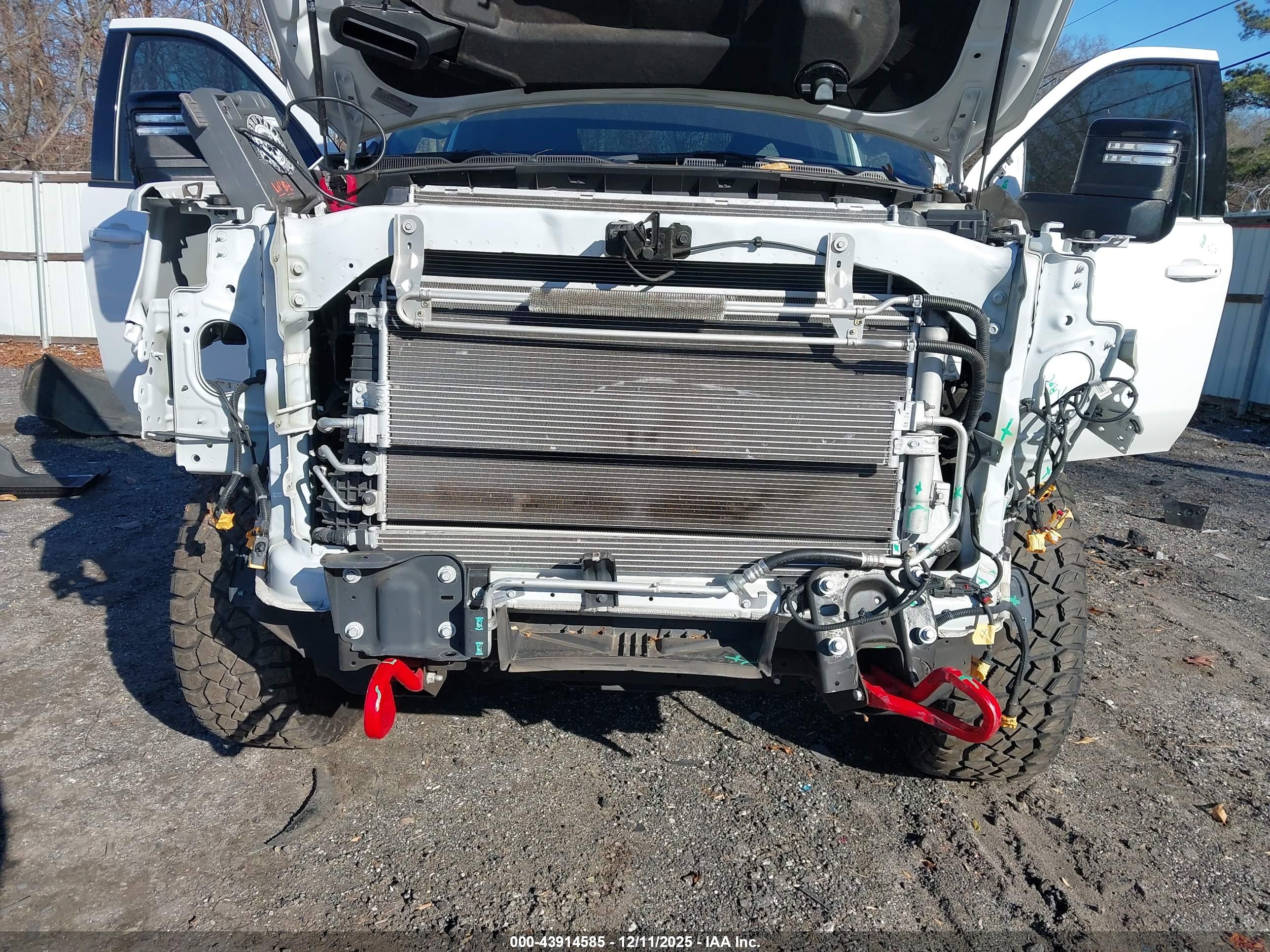 GMC SIERRA image 6