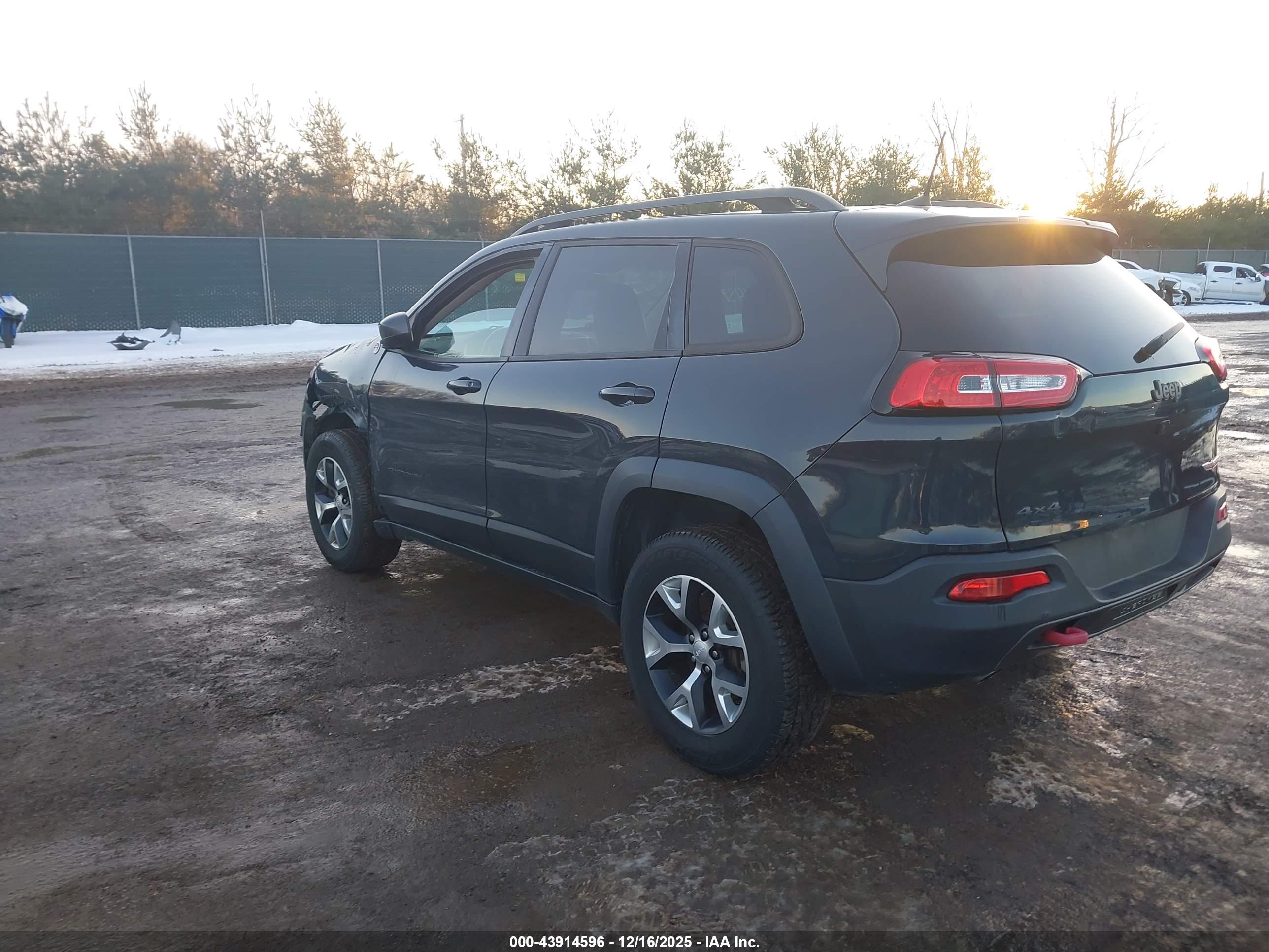 JEEP CHEROKEE image 3