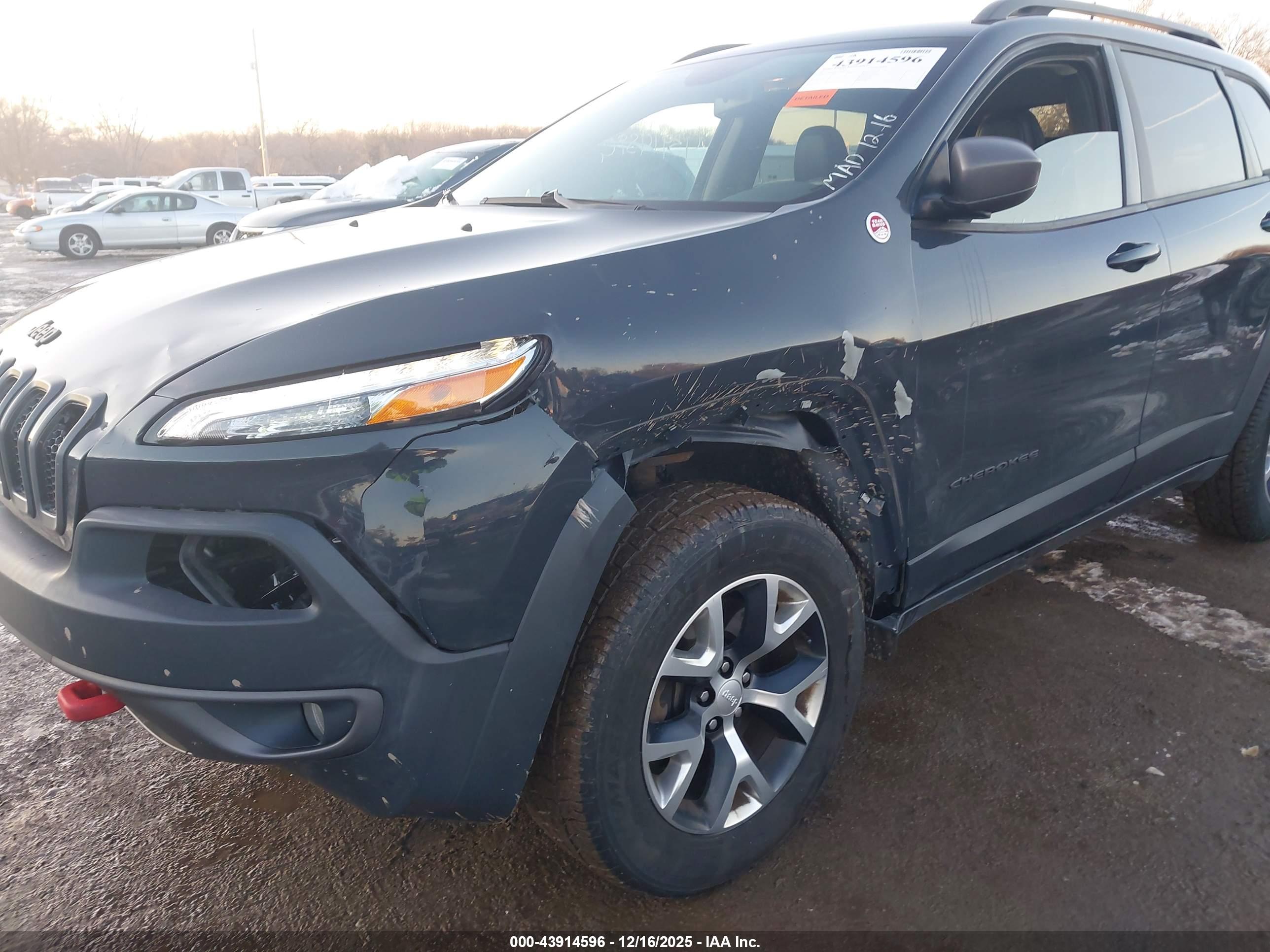 JEEP CHEROKEE image 6