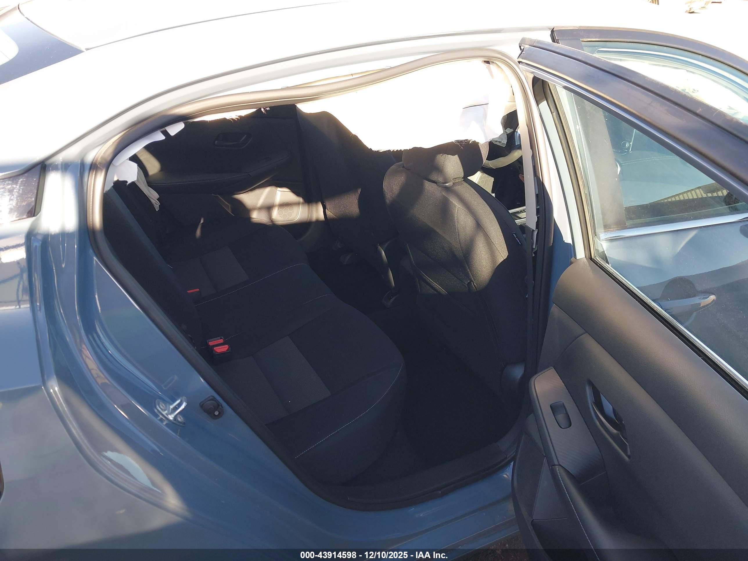 NISSAN SENTRA image 8