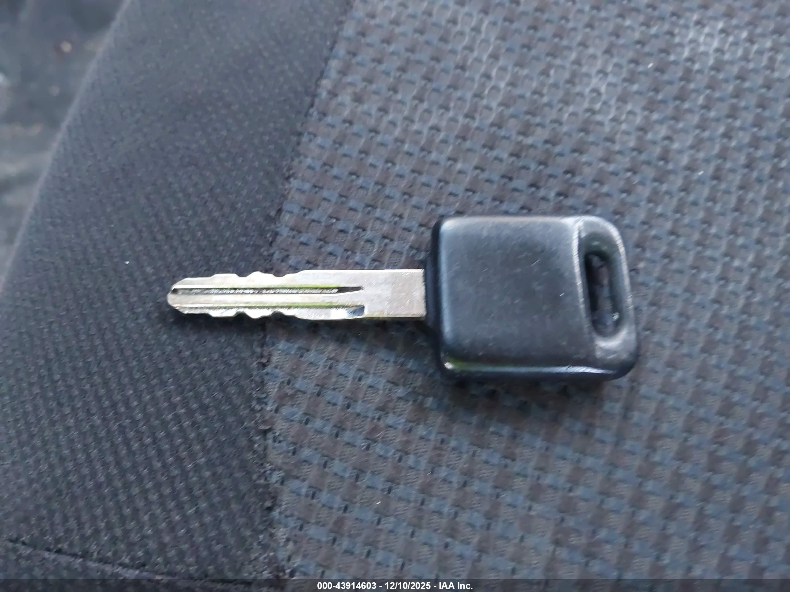 NISSAN ROGUE image 11