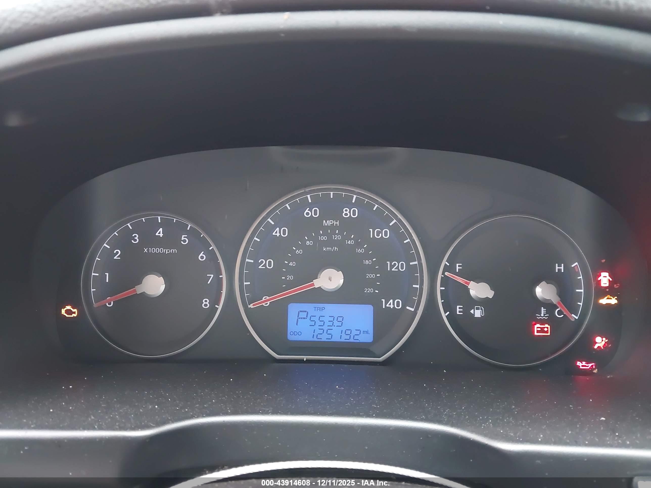 HYUNDAI SANTA image 7
