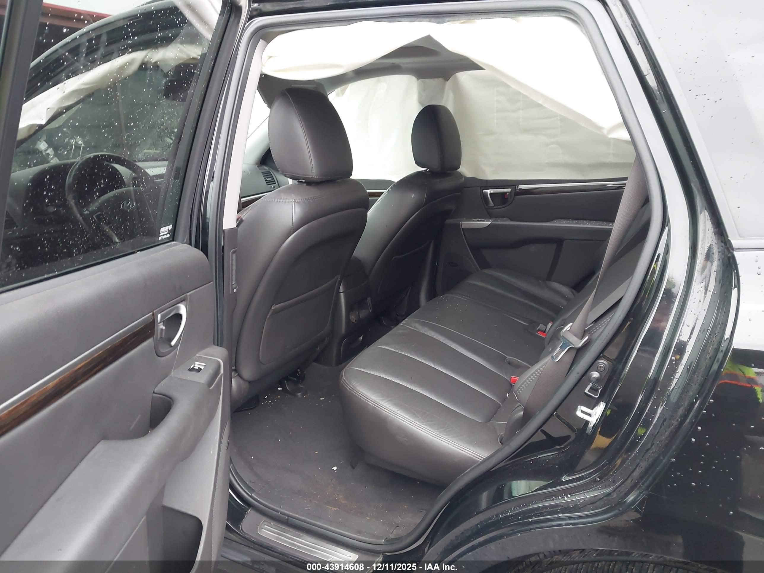 HYUNDAI SANTA image 8