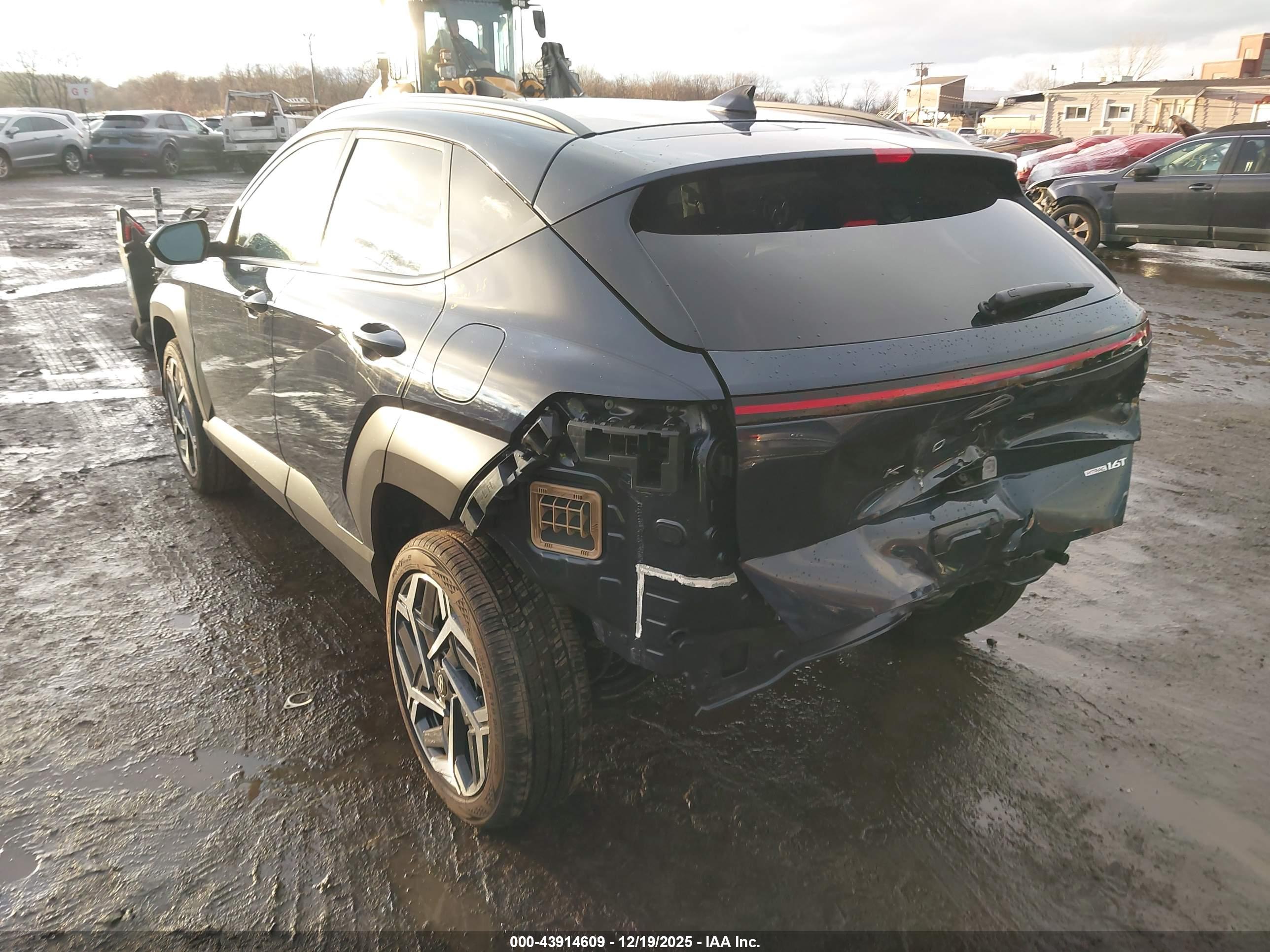 HYUNDAI KONA image 6