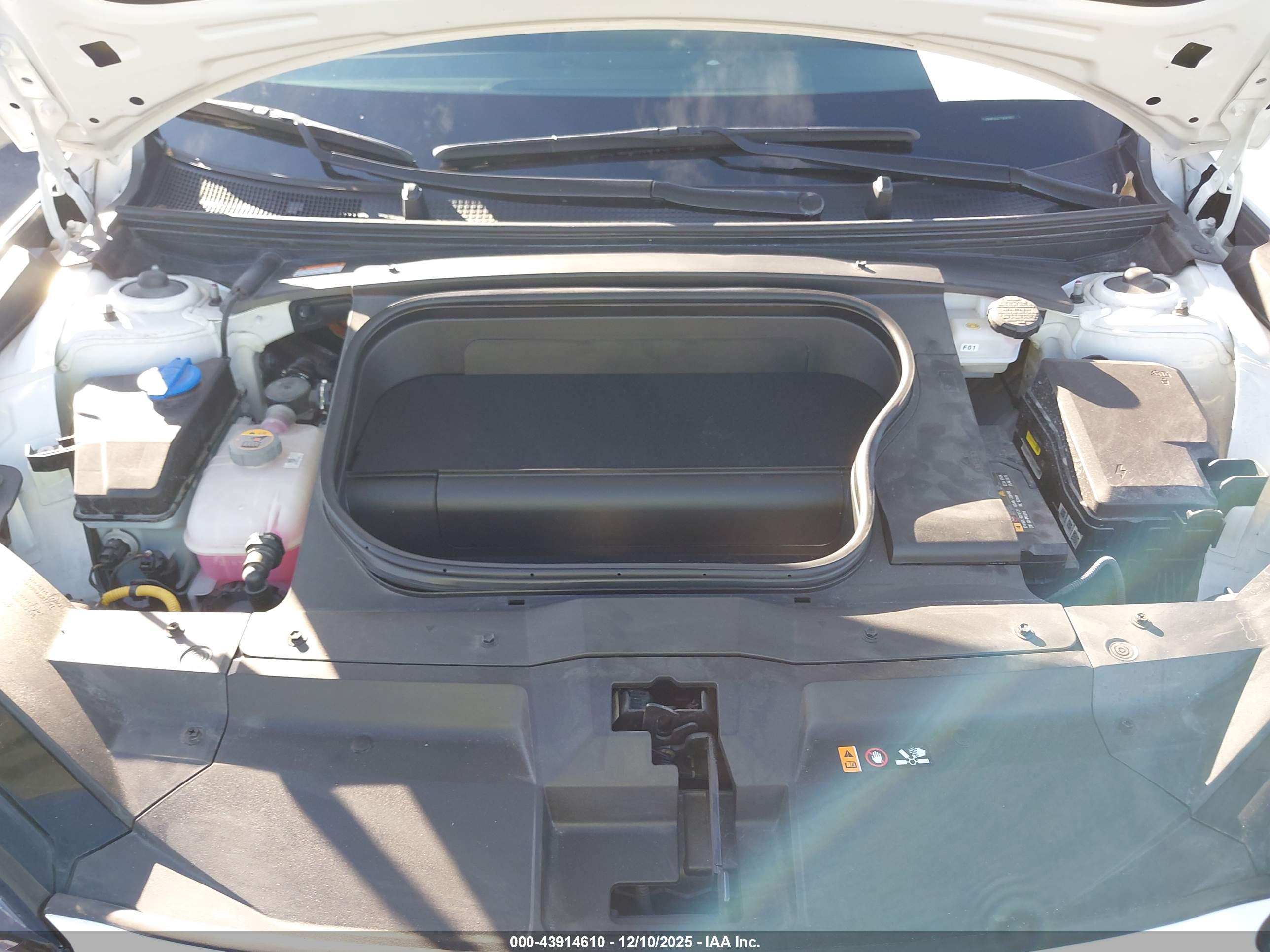 HYUNDAI IONIQ image 10