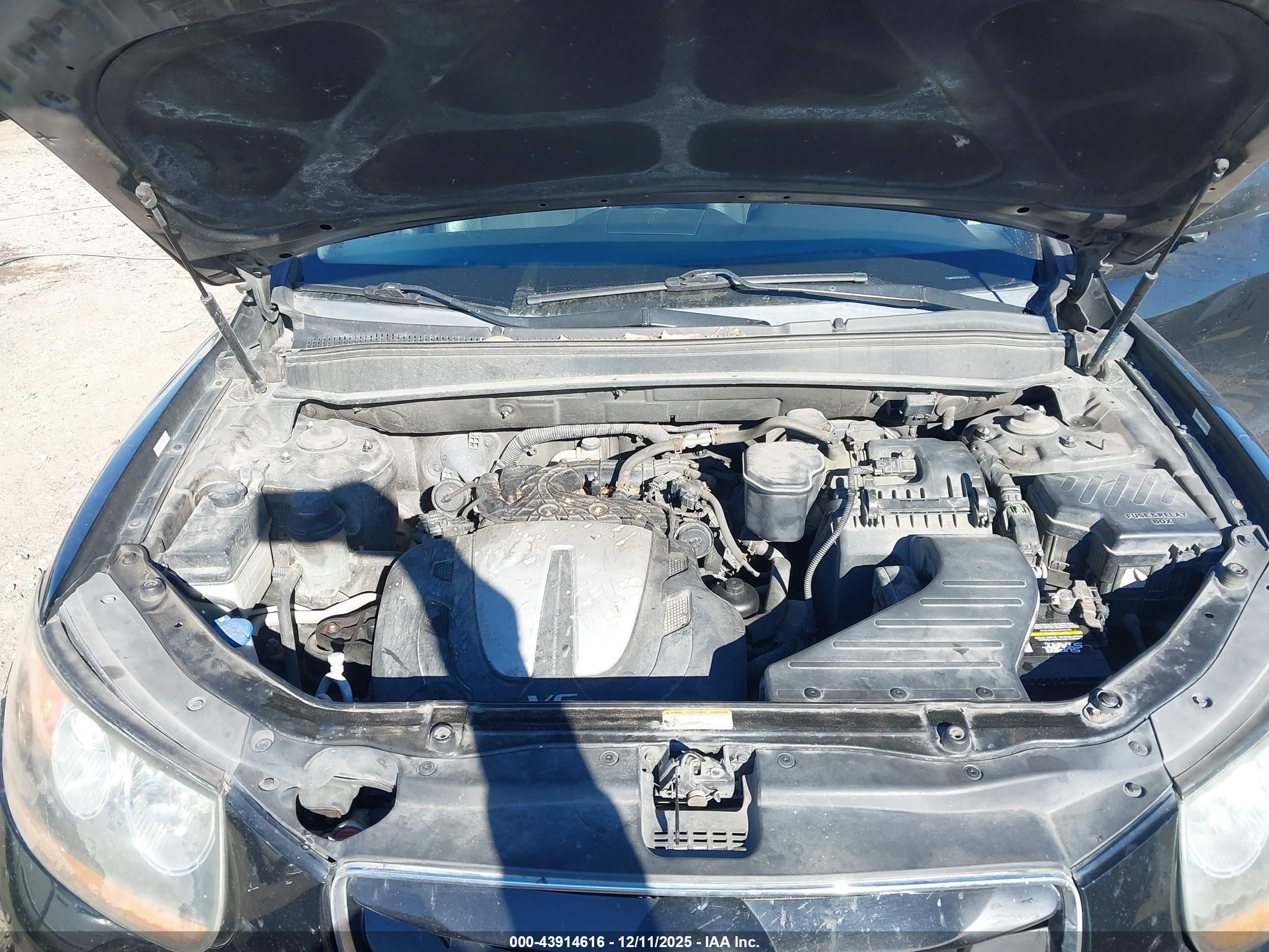HYUNDAI SANTA image 10