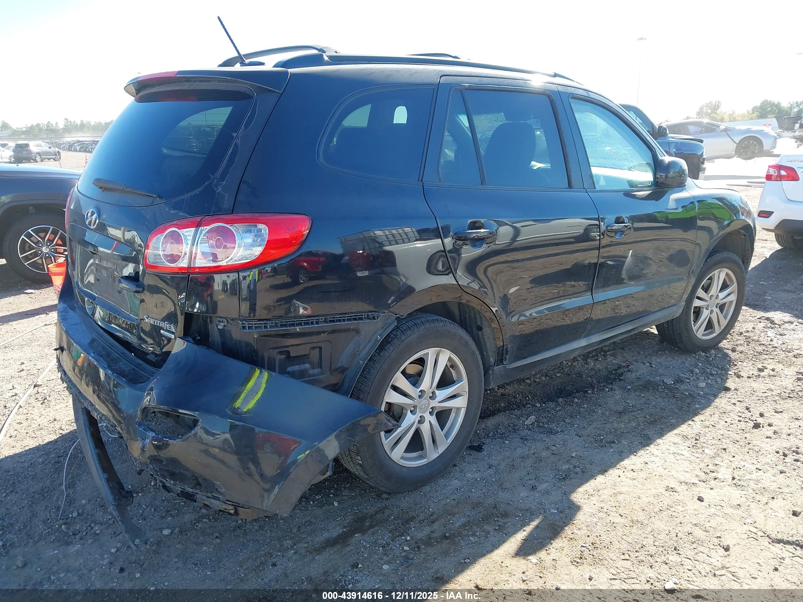 HYUNDAI SANTA image 4