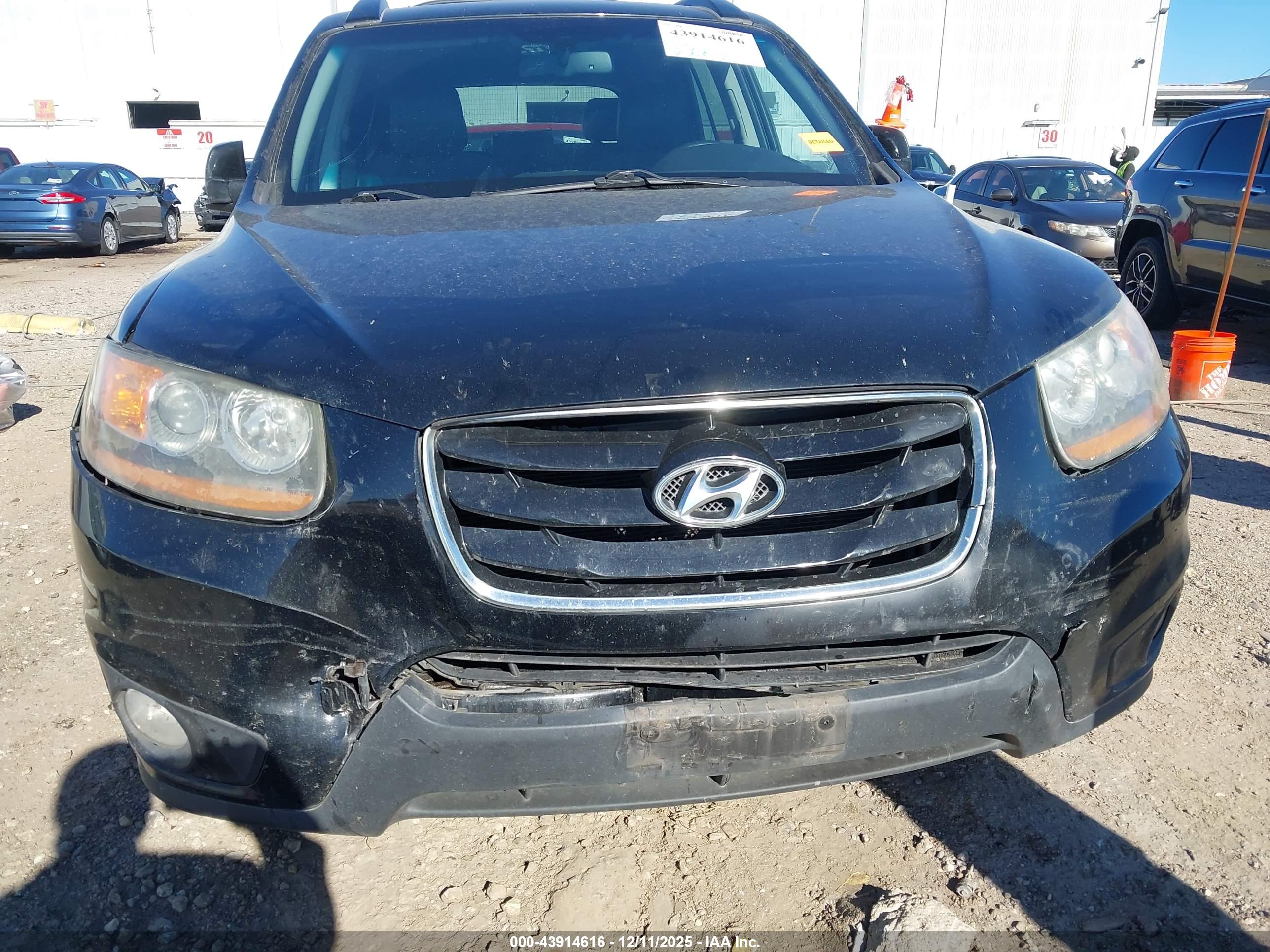 HYUNDAI SANTA image 6