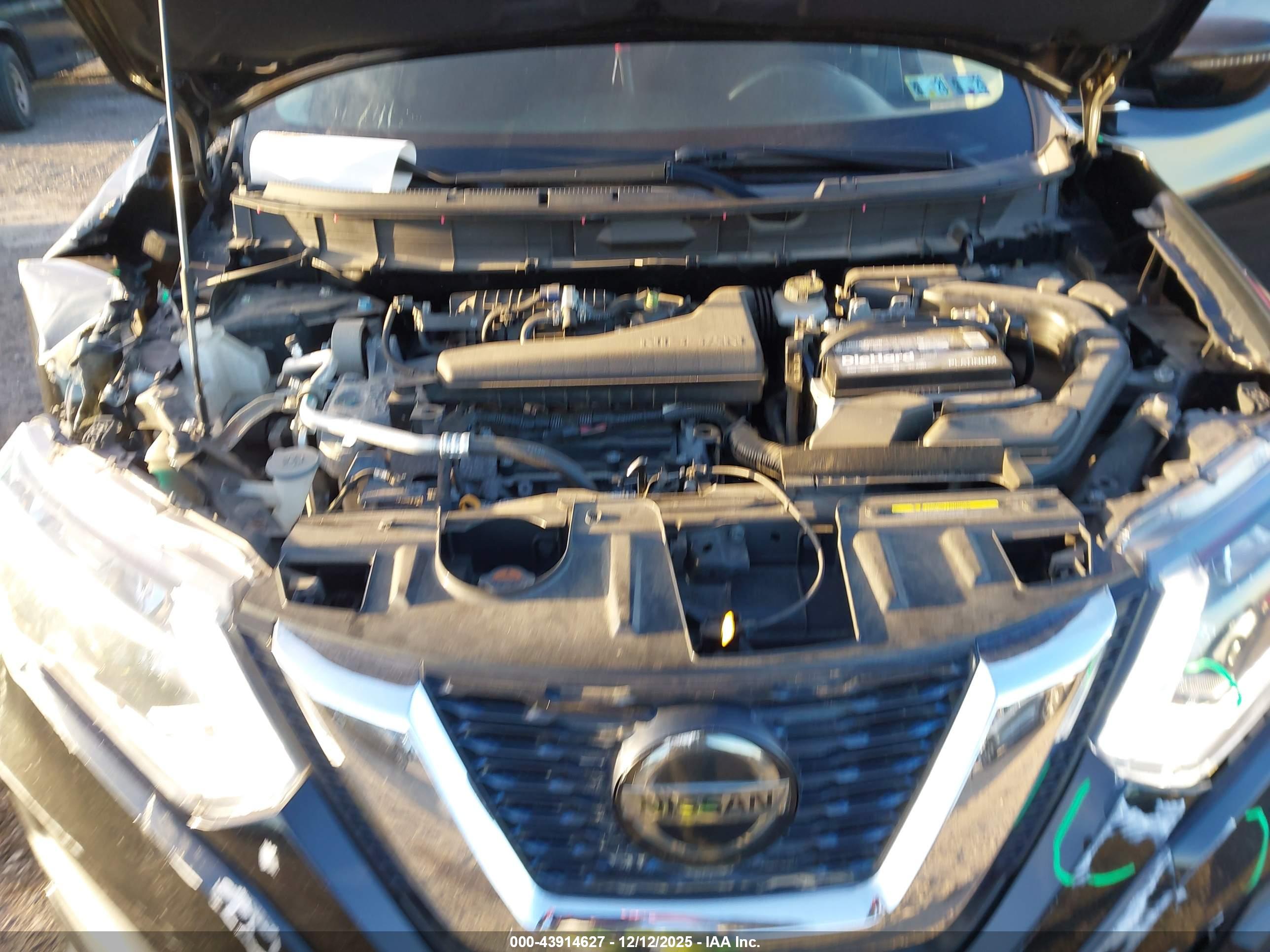 NISSAN ROGUE image 10