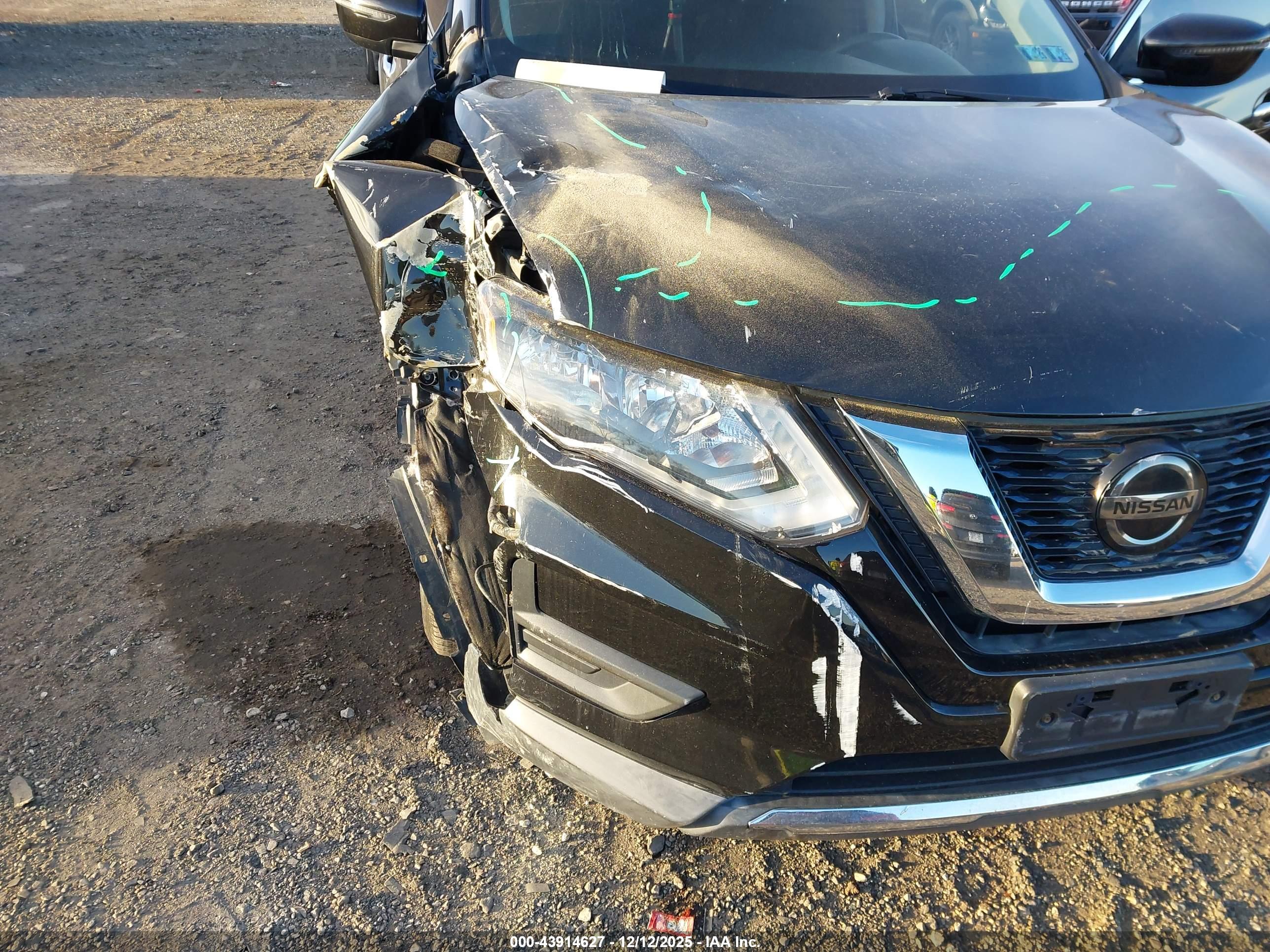 NISSAN ROGUE image 6