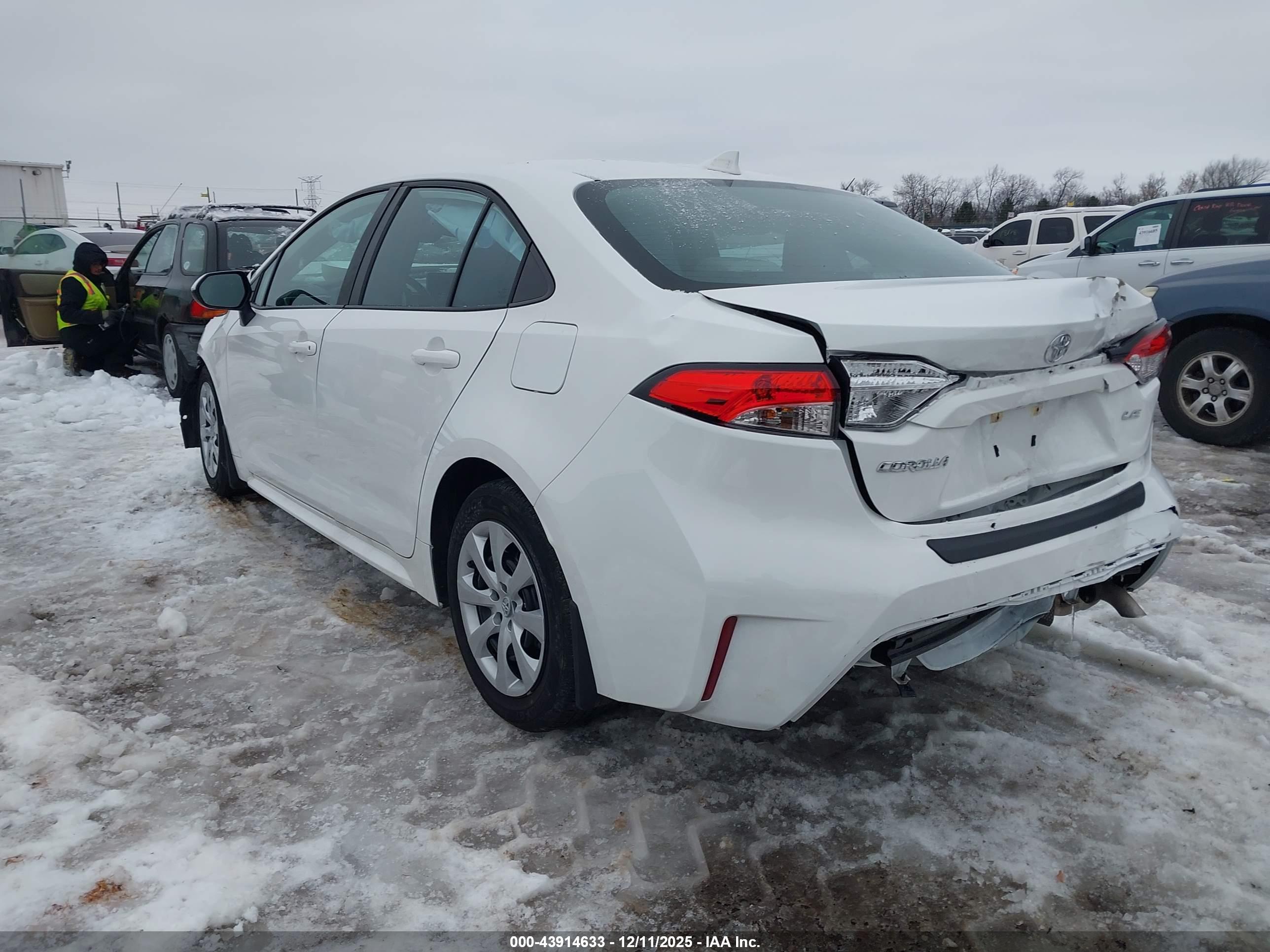 TOYOTA COROLLA image 3