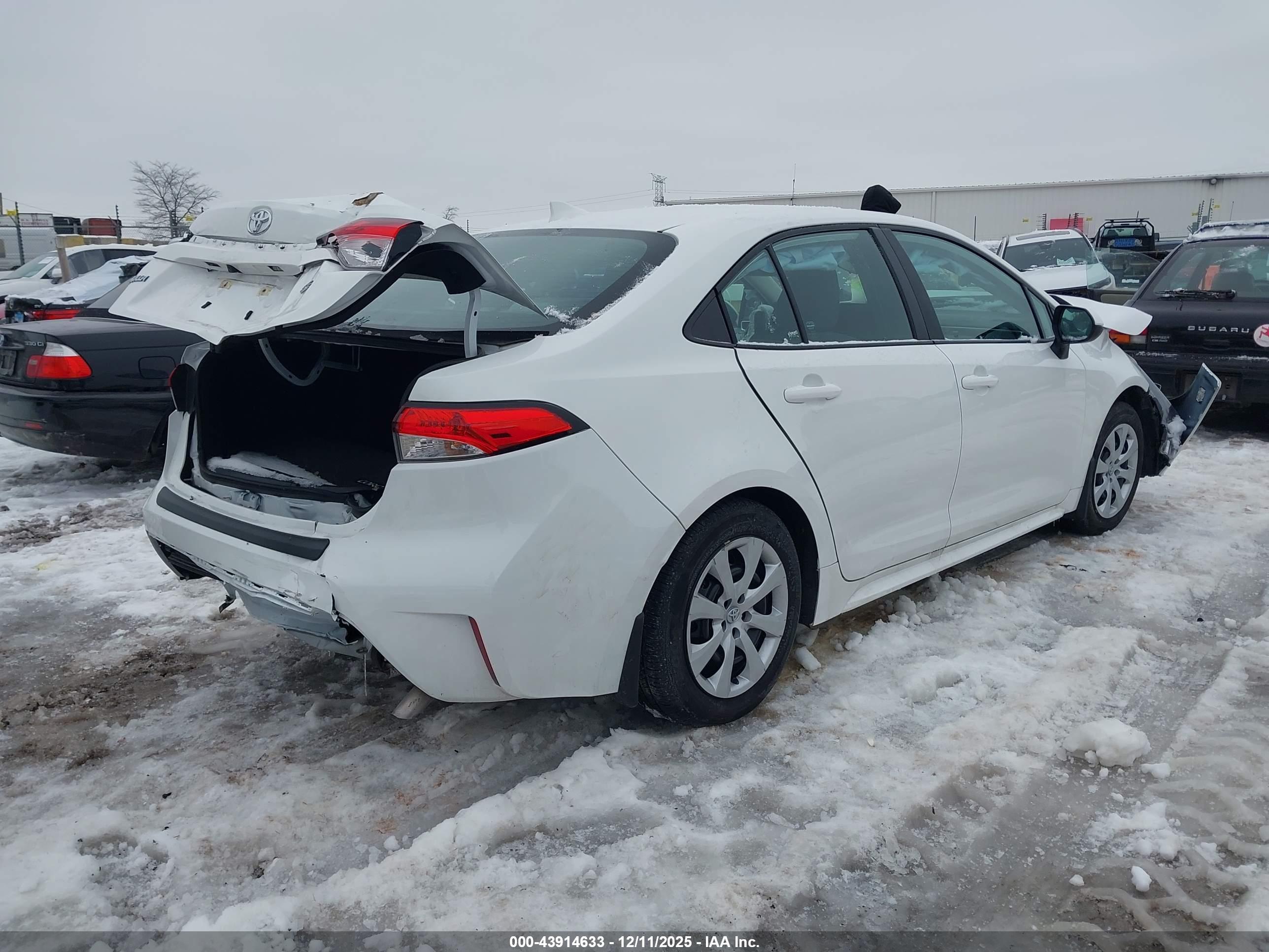 TOYOTA COROLLA image 4