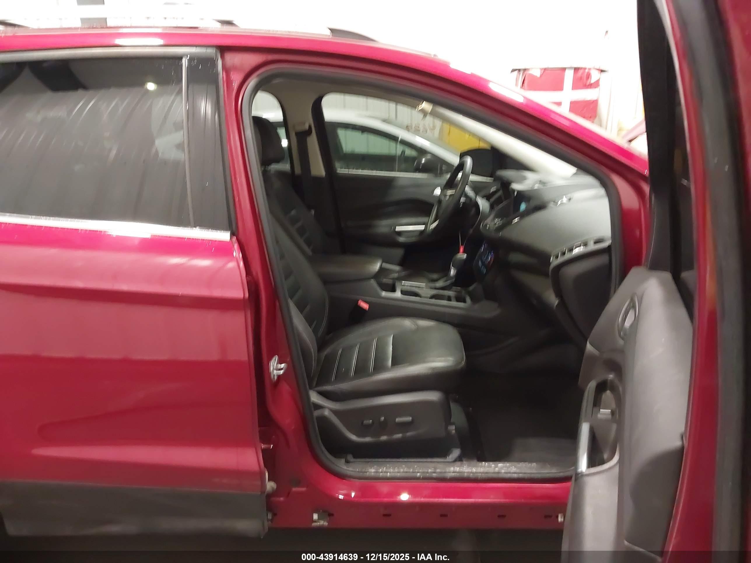 FORD ESCAPE image 5