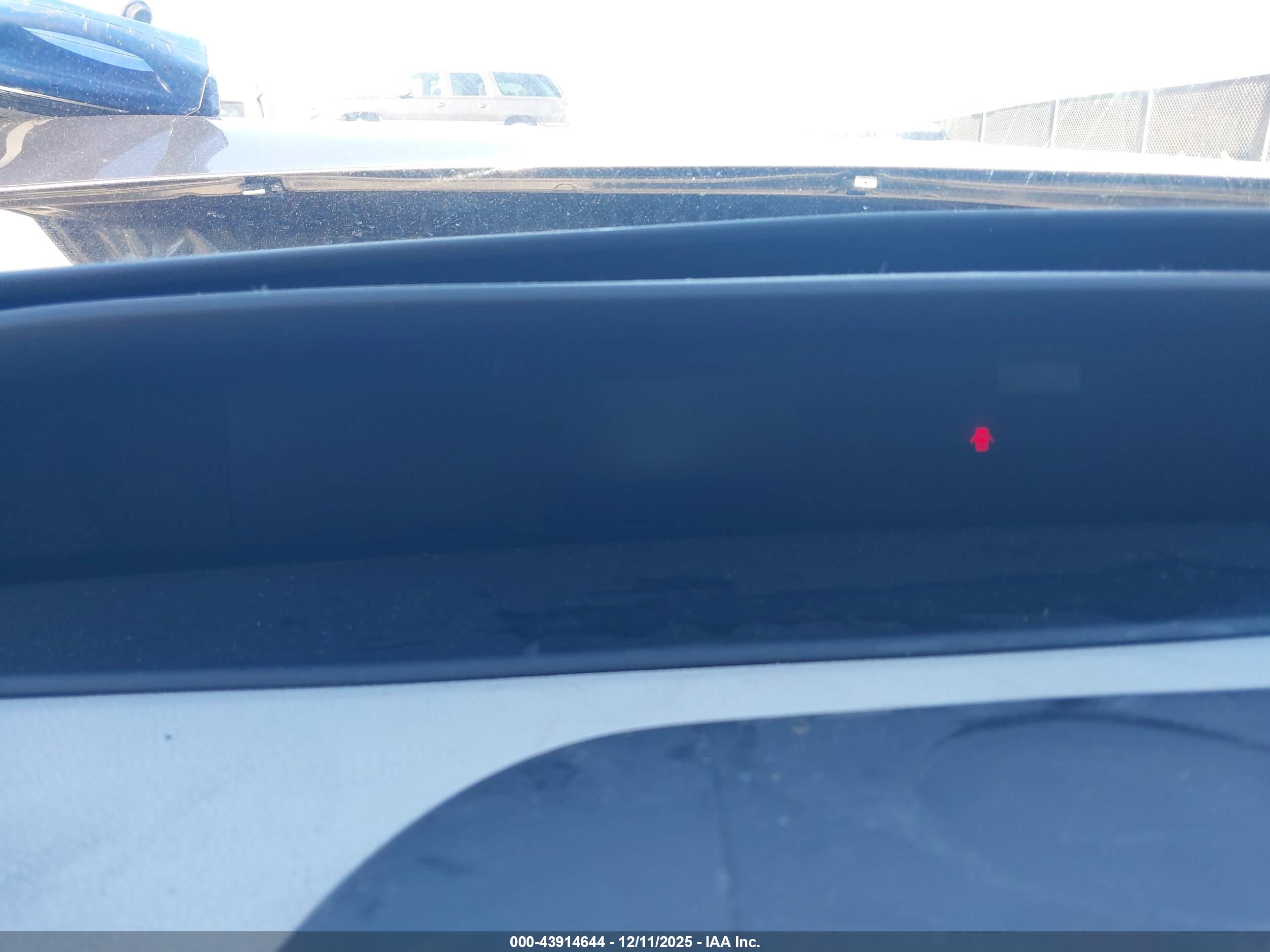 TOYOTA PRIUS image 7