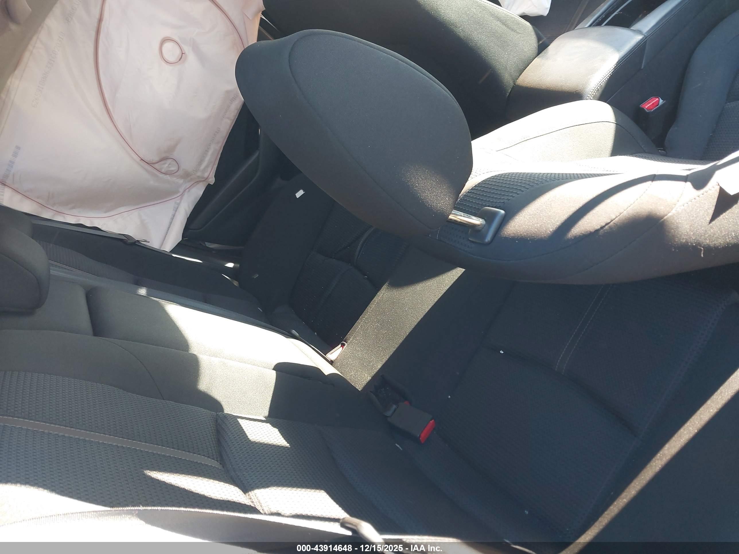 MAZDA MAZDA3 image 8