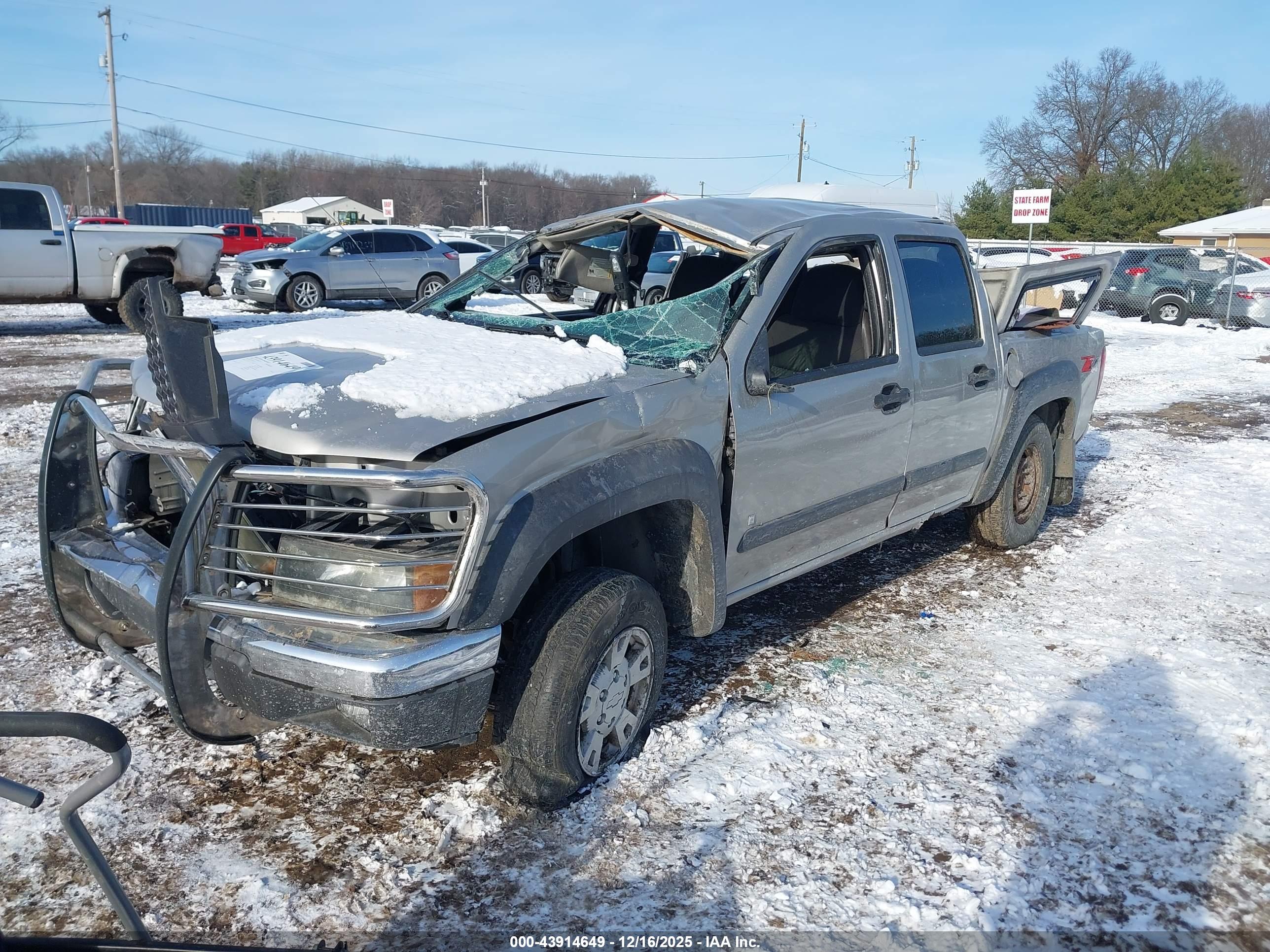 CHEVROLET COLORADO image 2