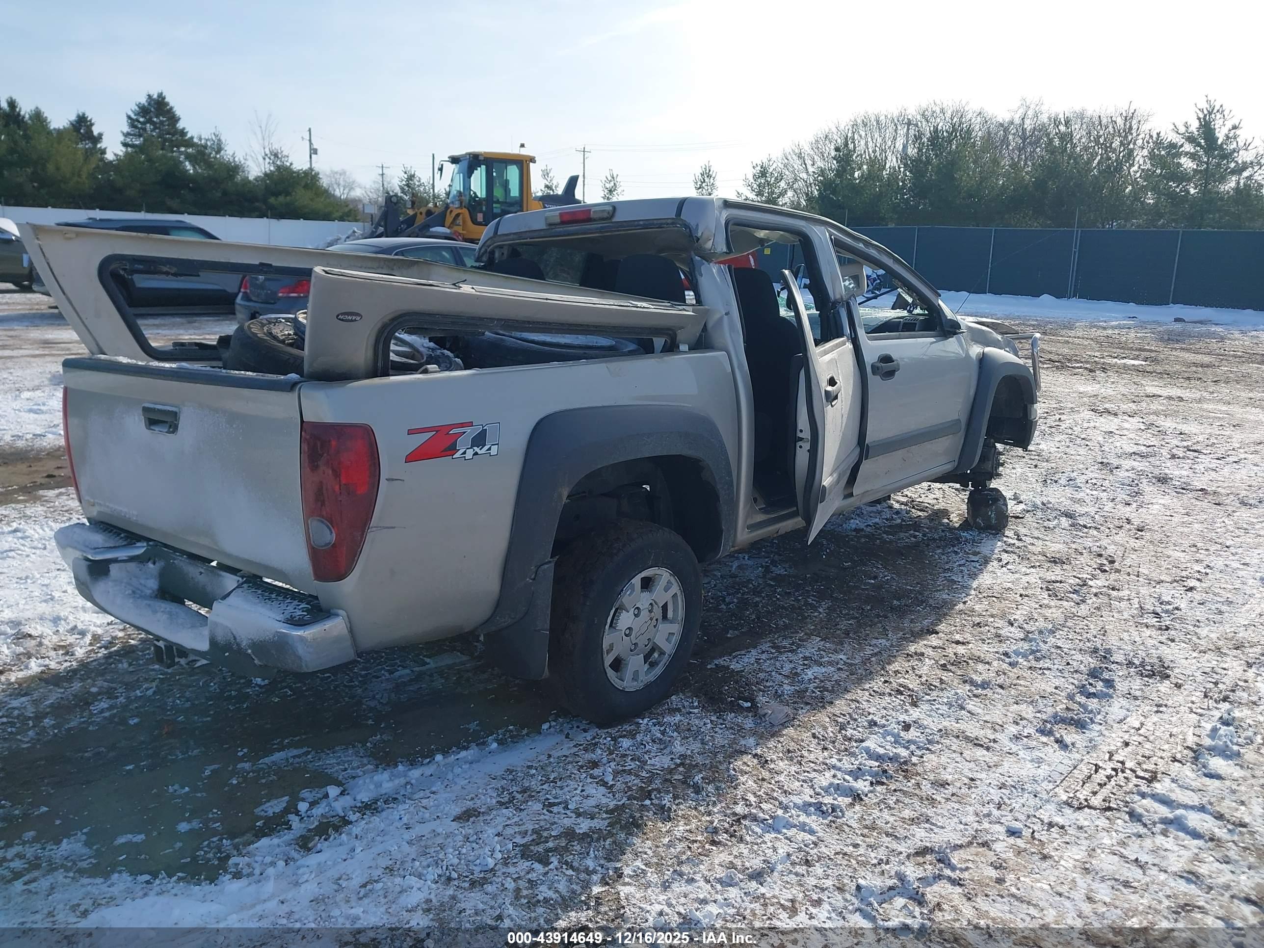 CHEVROLET COLORADO image 4