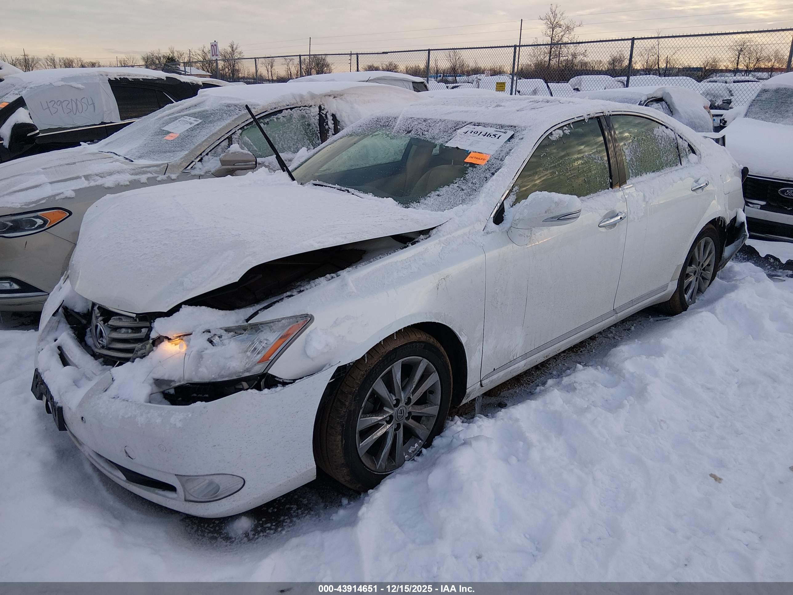 LEXUS ES image 2