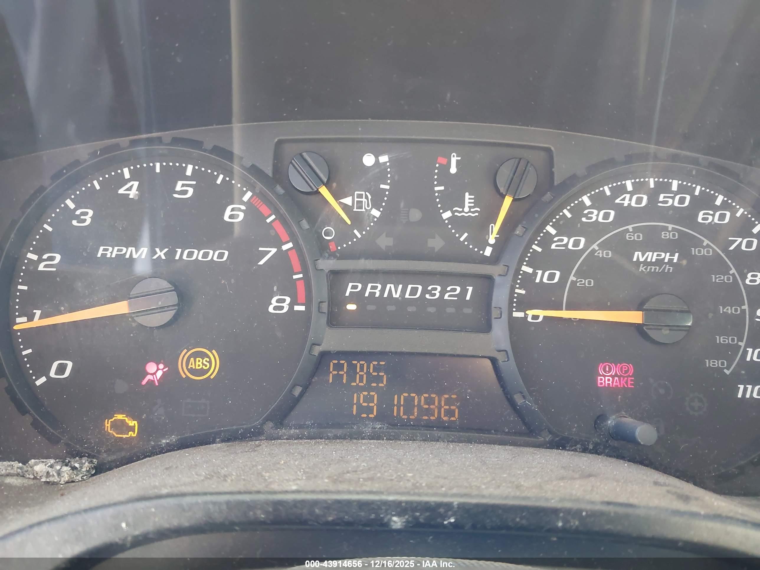 CHEVROLET COLORADO image 7