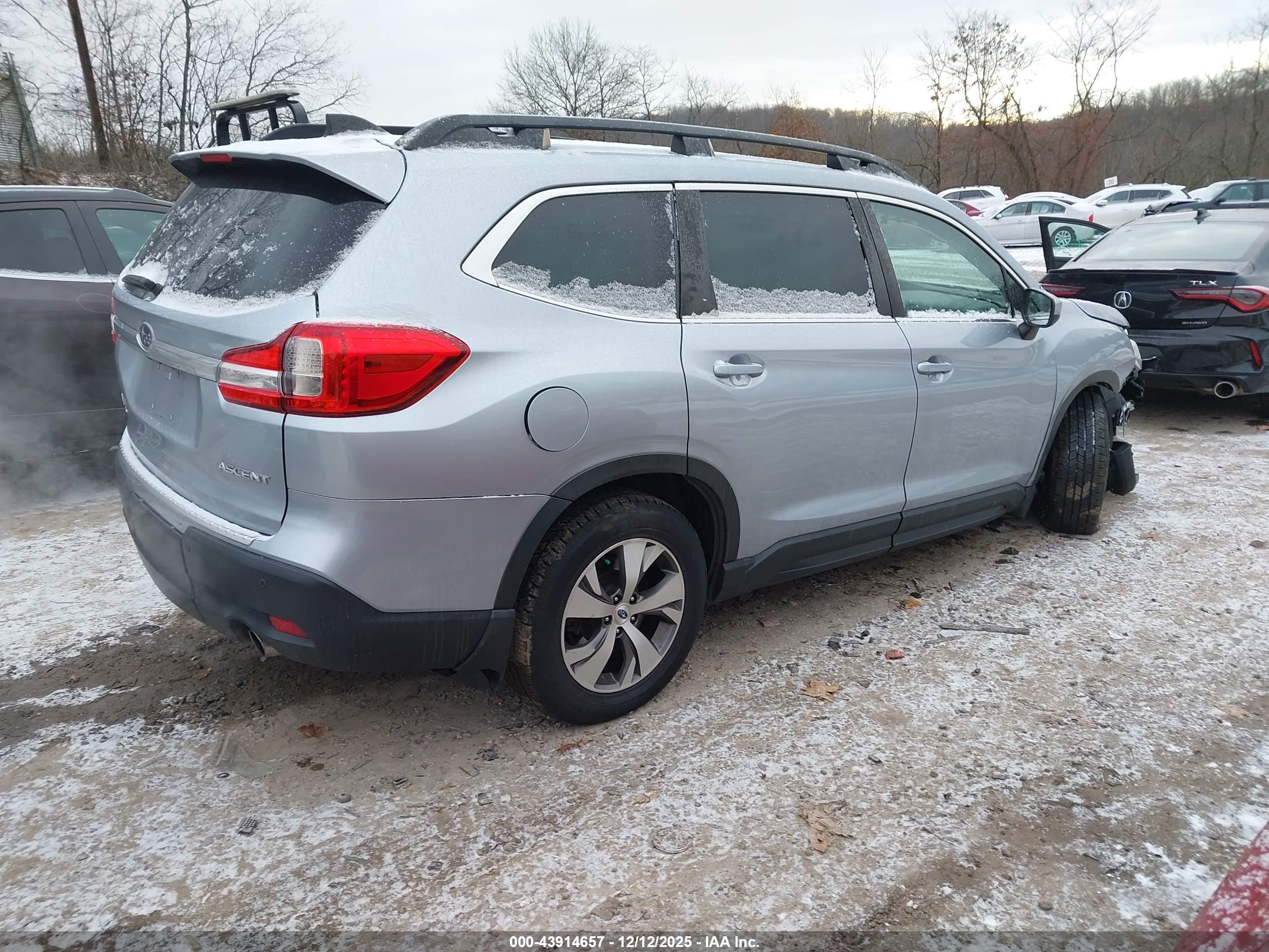 SUBARU ASCENT image 4