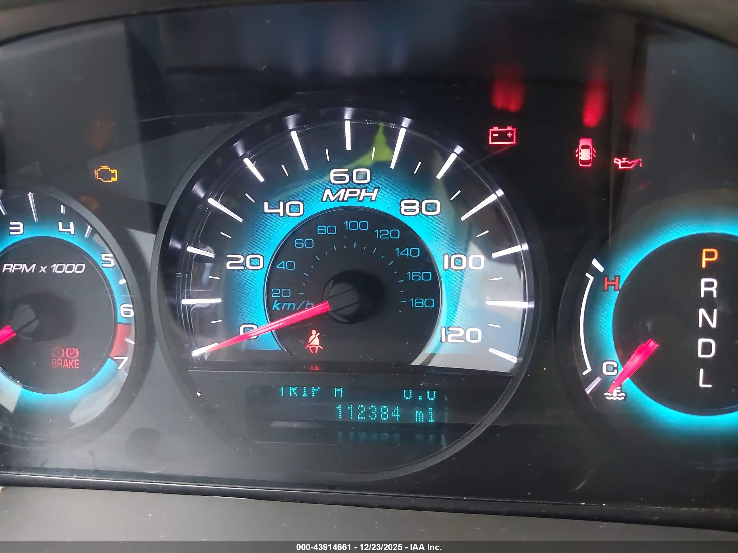 FORD FUSION image 7