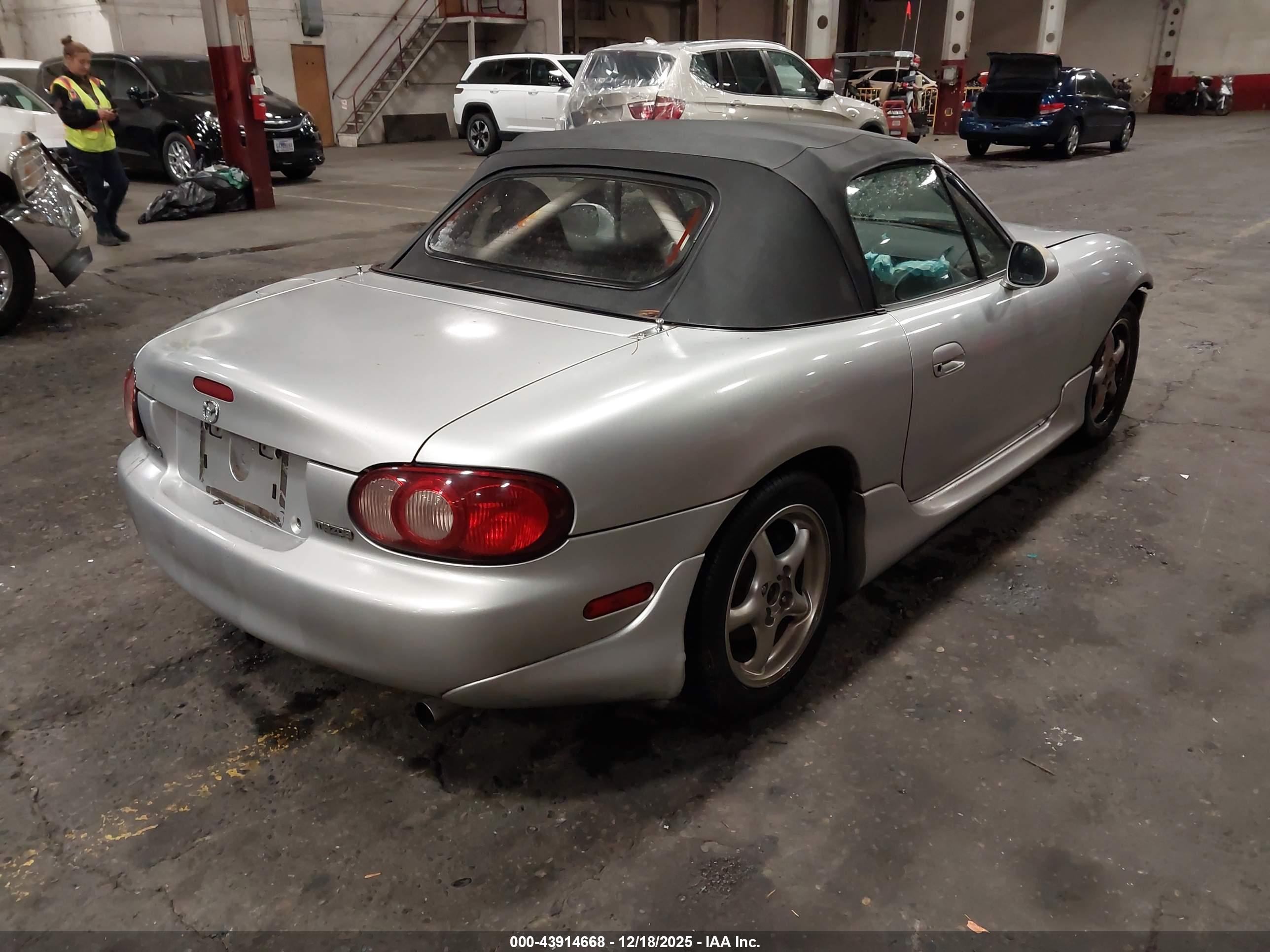MAZDA MX-5 image 4