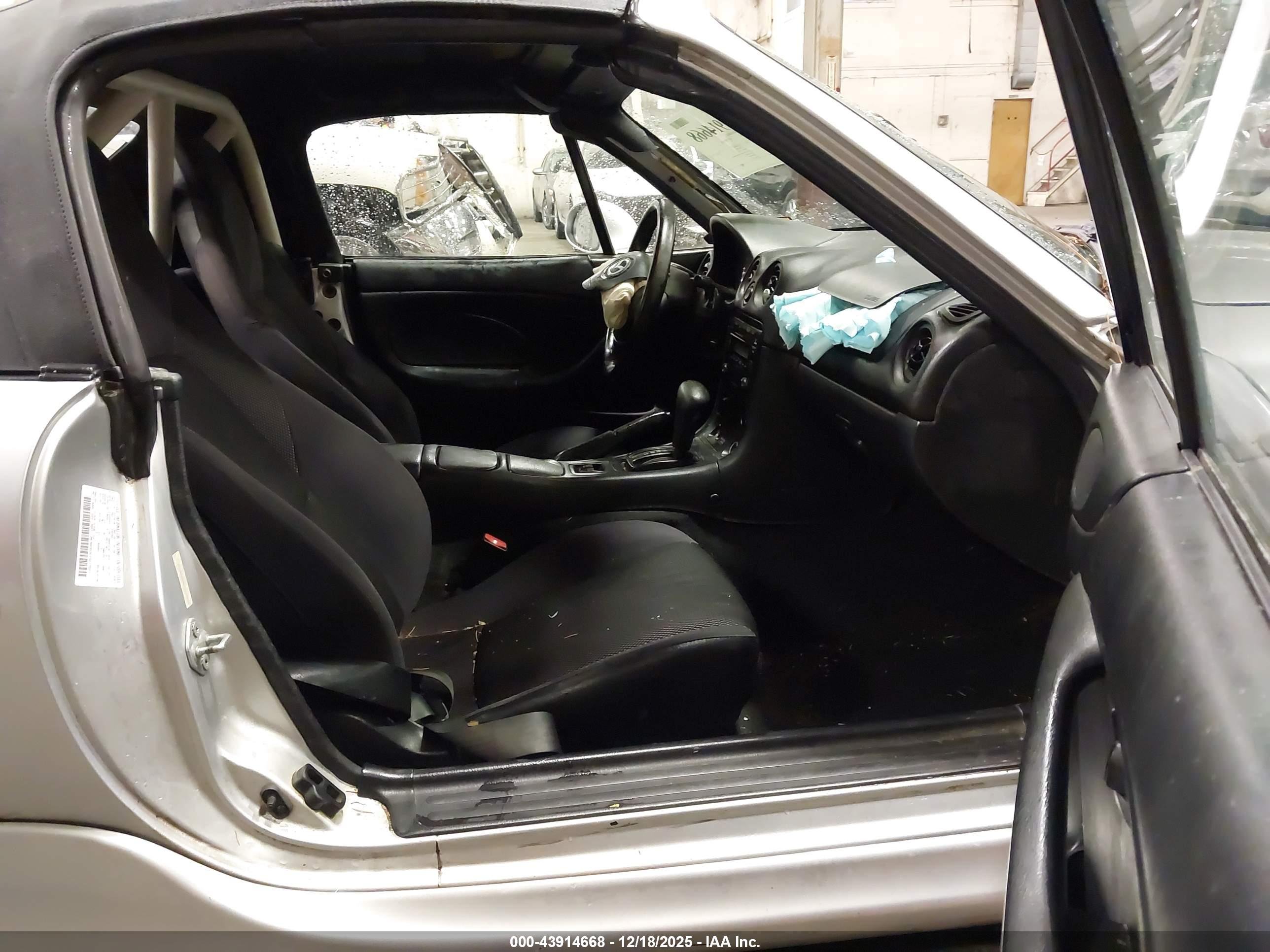 MAZDA MX-5 image 5