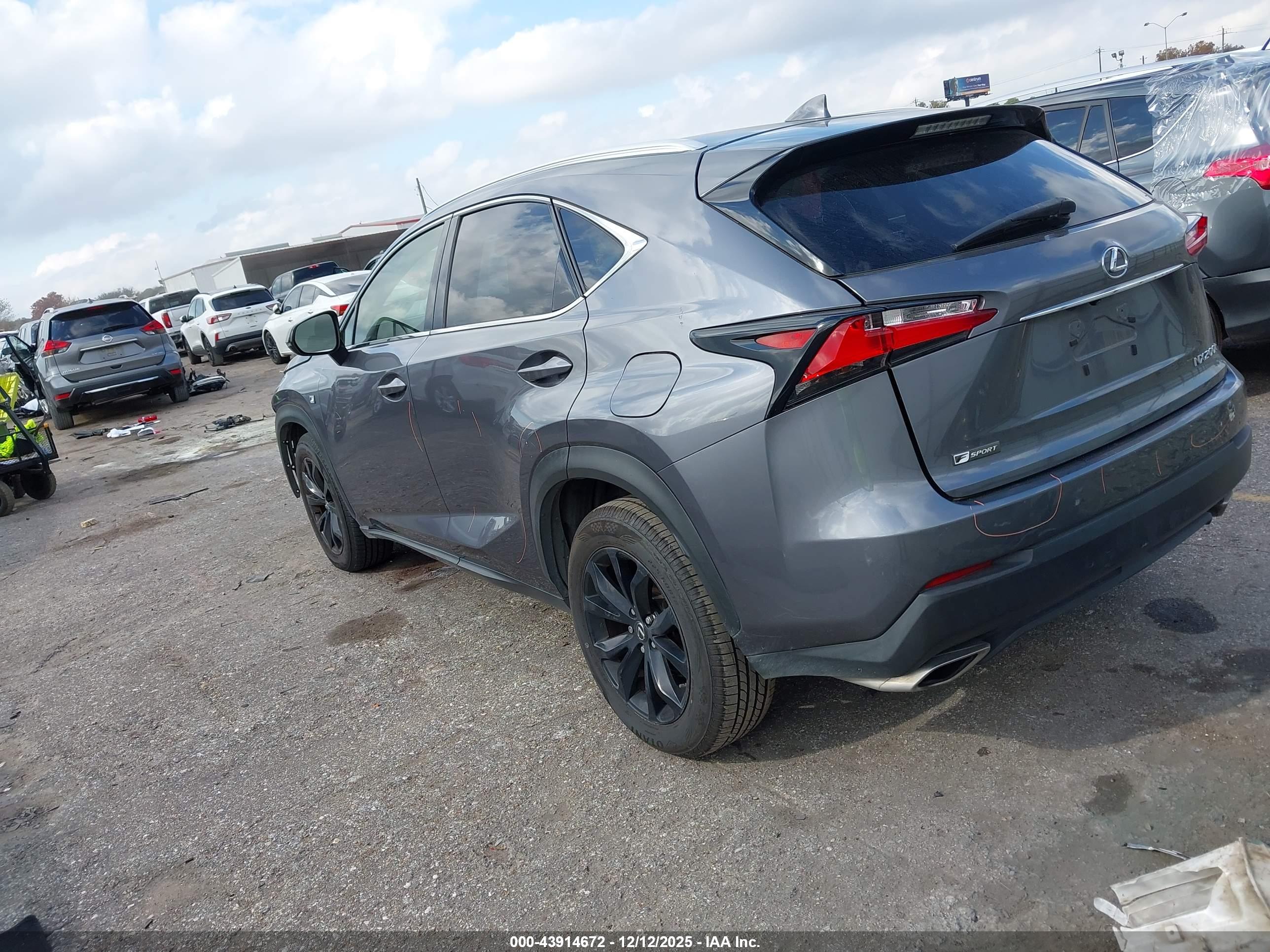 LEXUS NX image 3