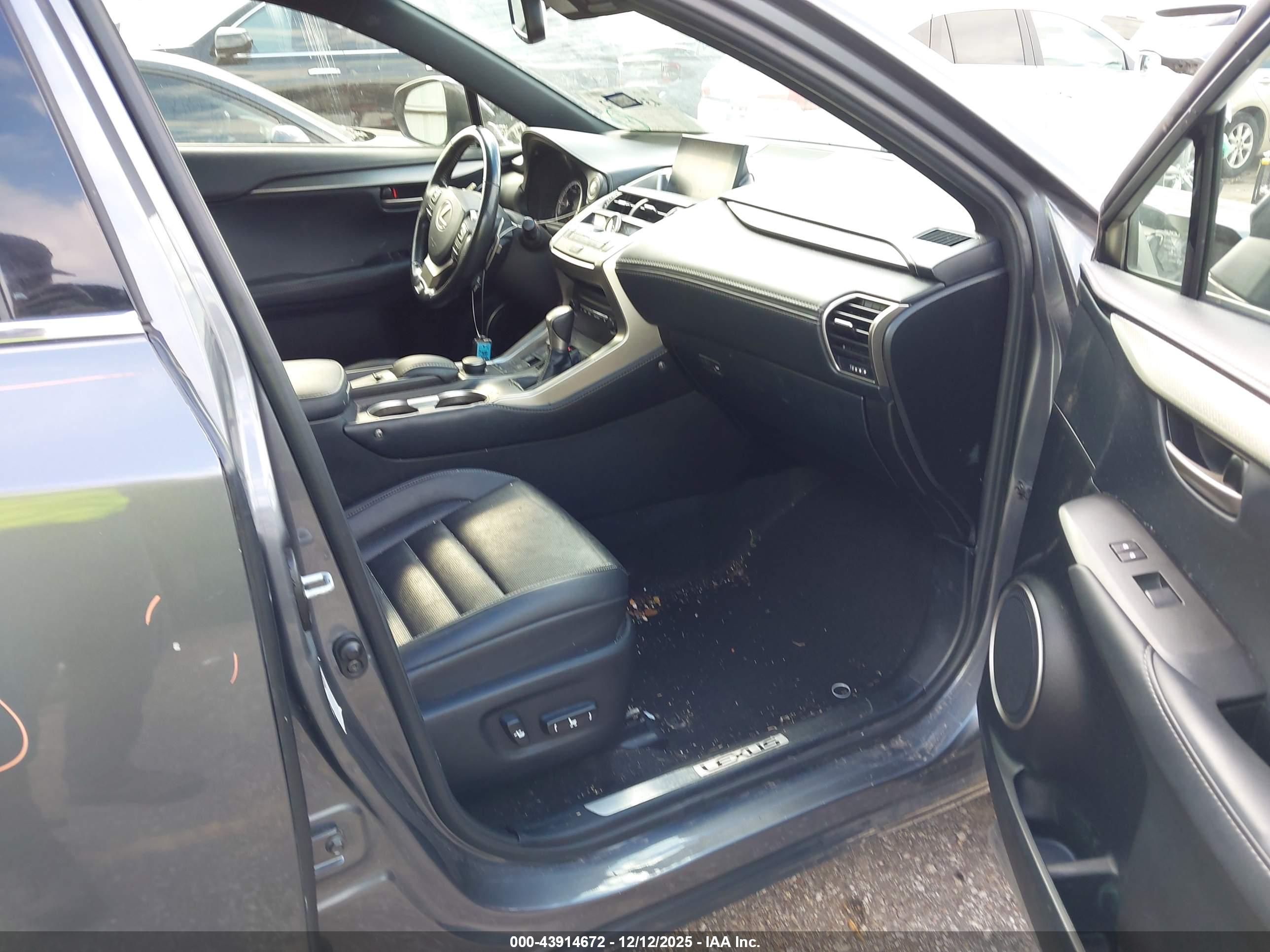LEXUS NX image 5