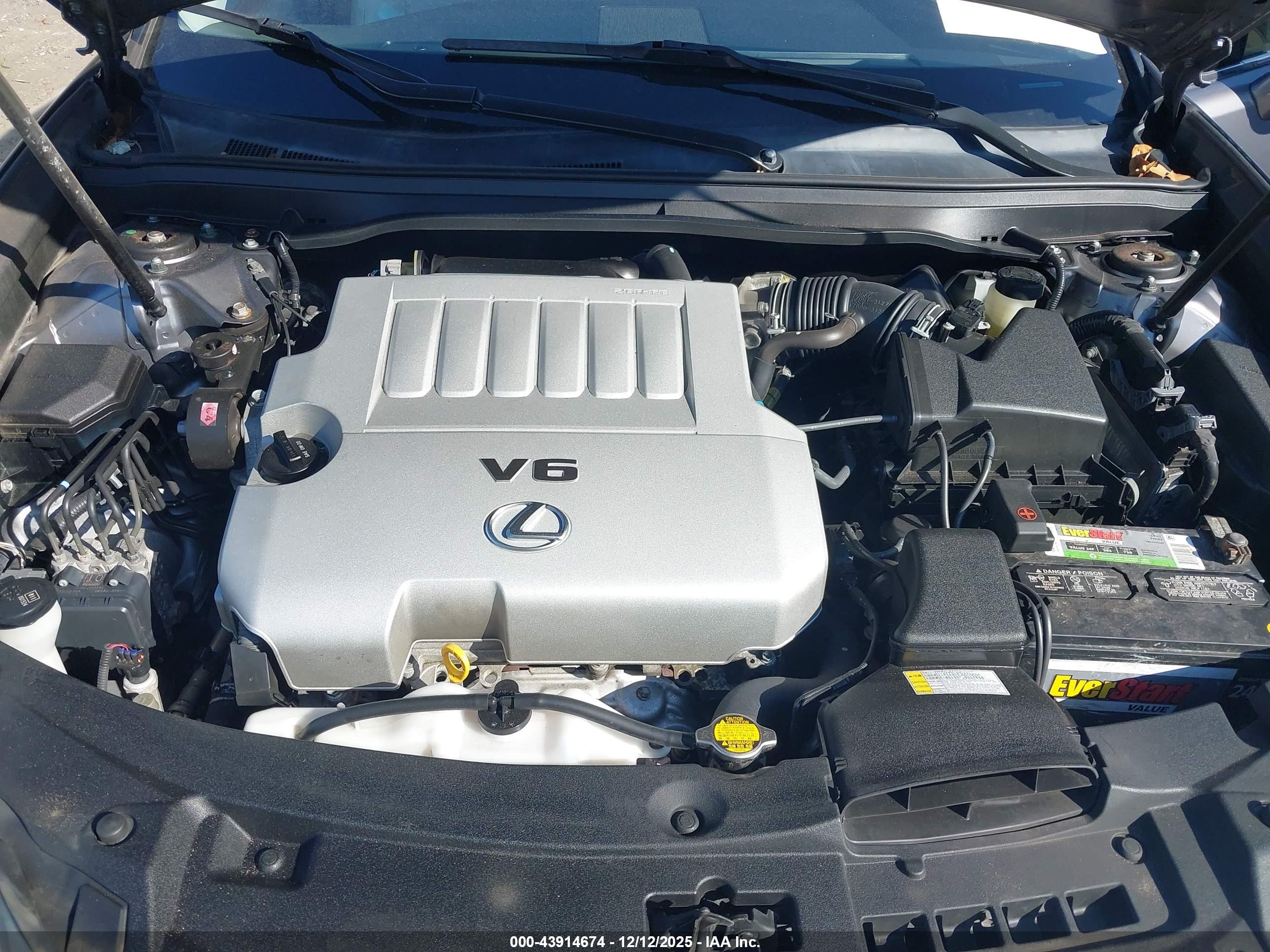 LEXUS ES image 10