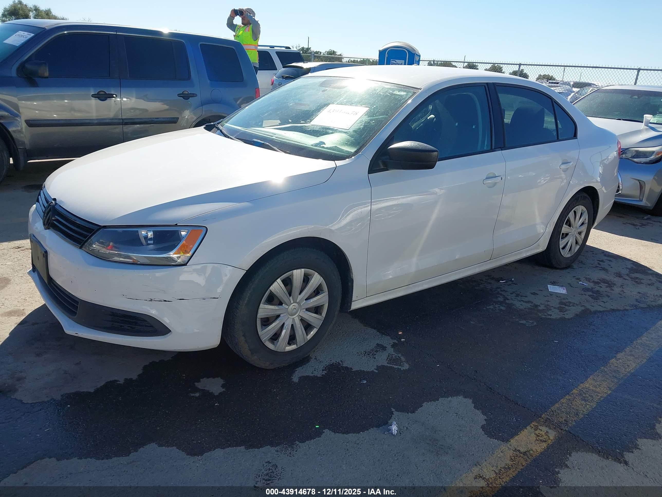 VOLKSWAGEN JETTA image 2