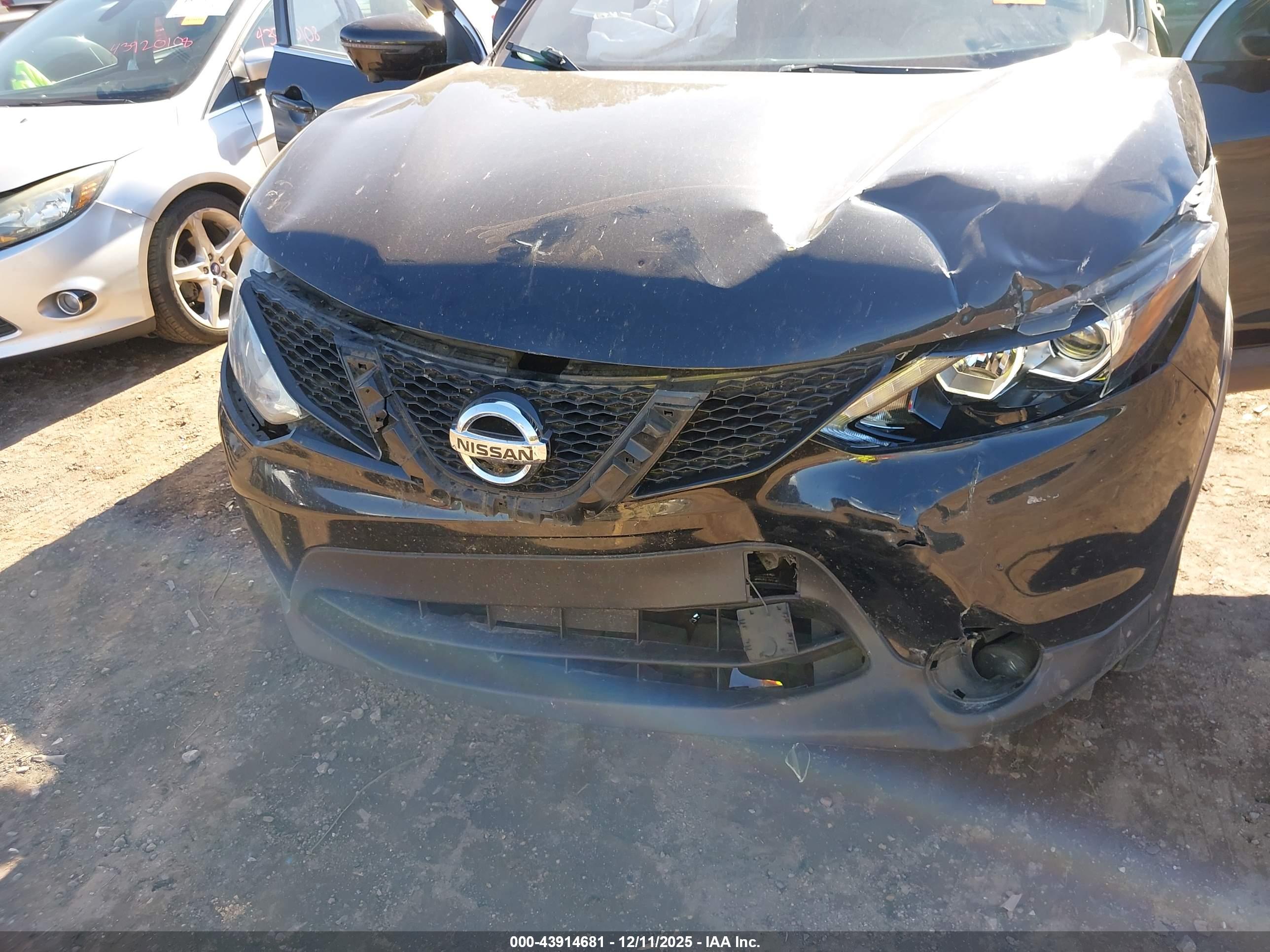NISSAN ROGUE image 6