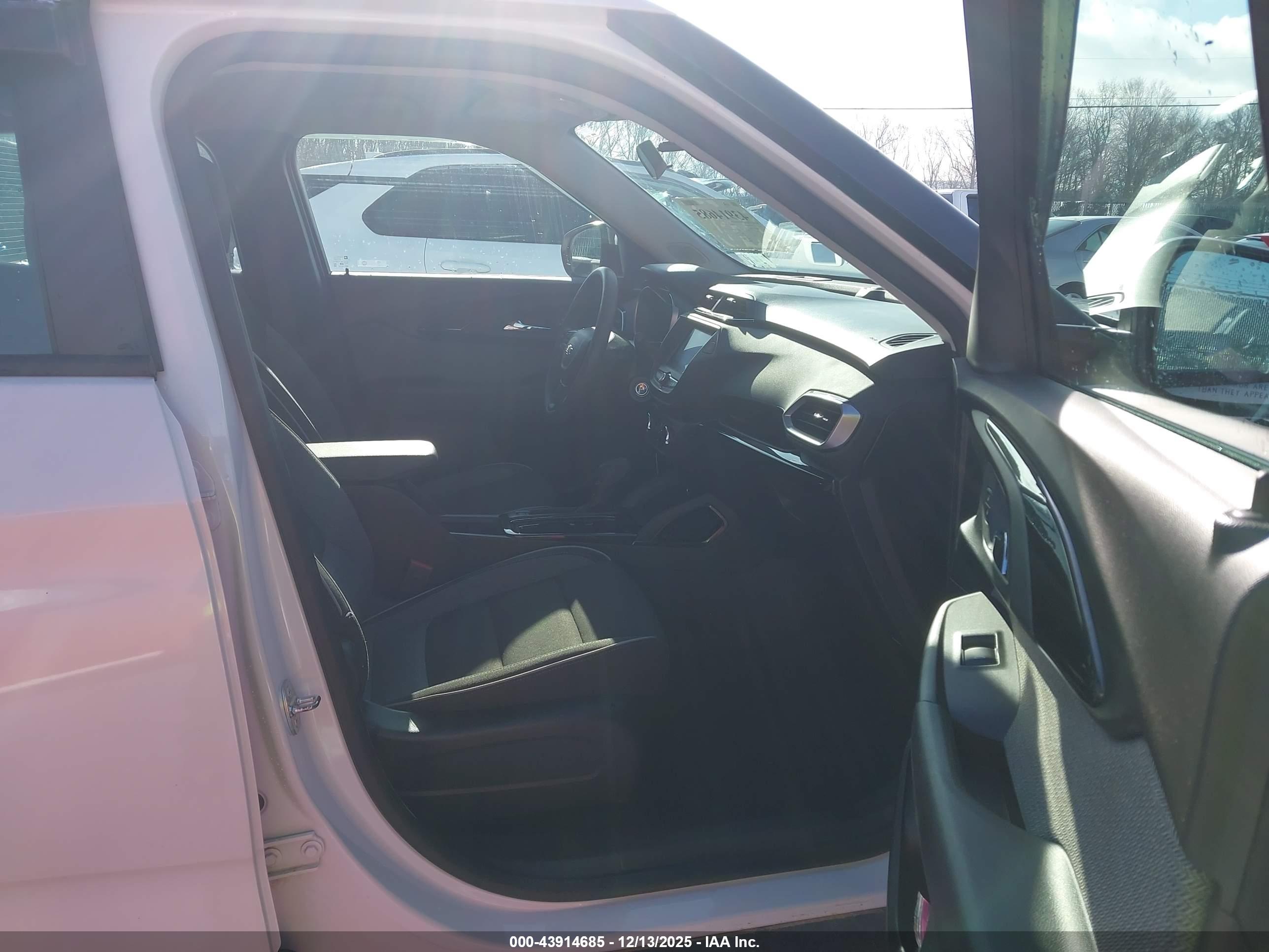 CHEVROLET TRAILBLAZER image 5