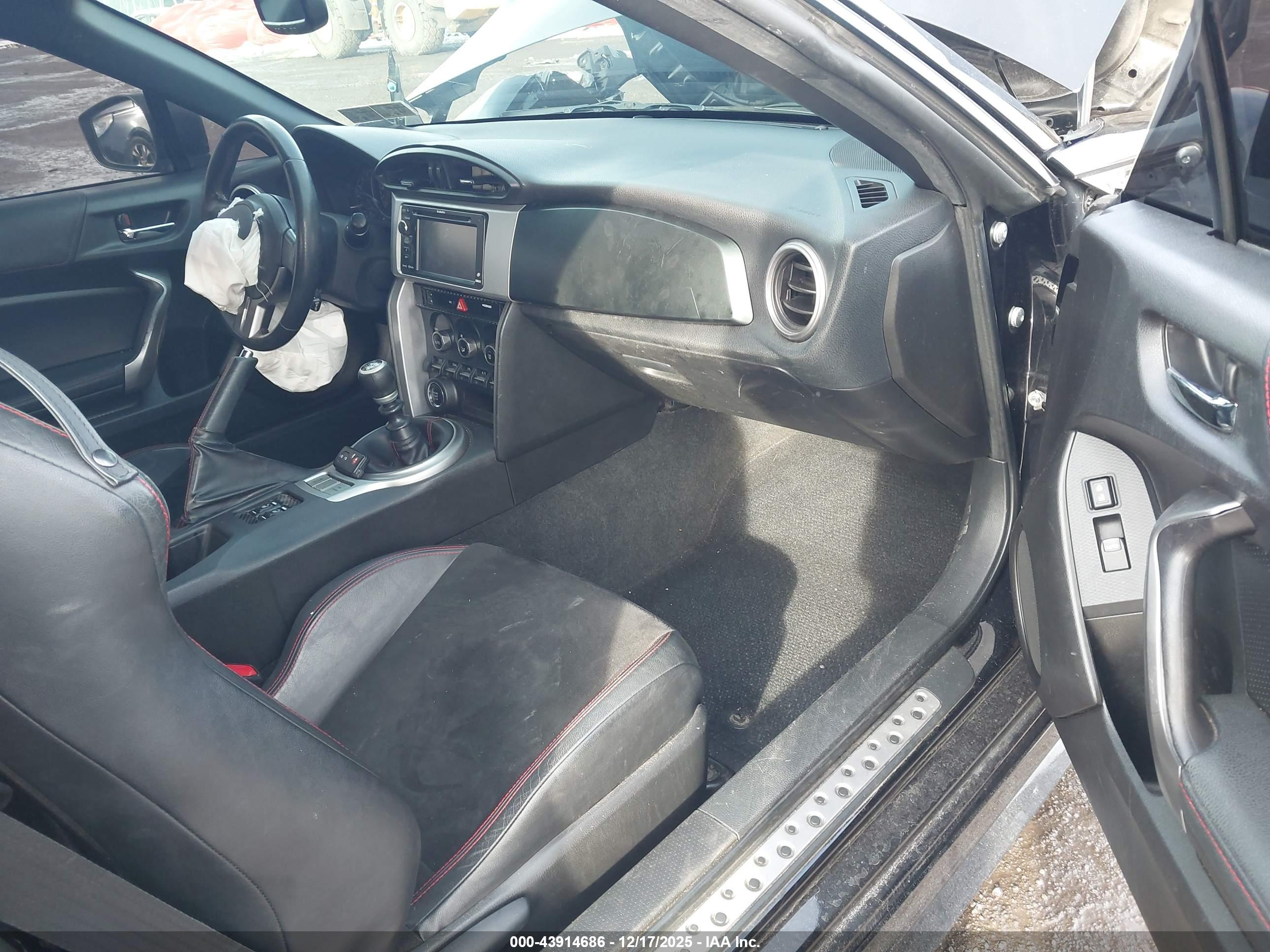 SUBARU BRZ image 5