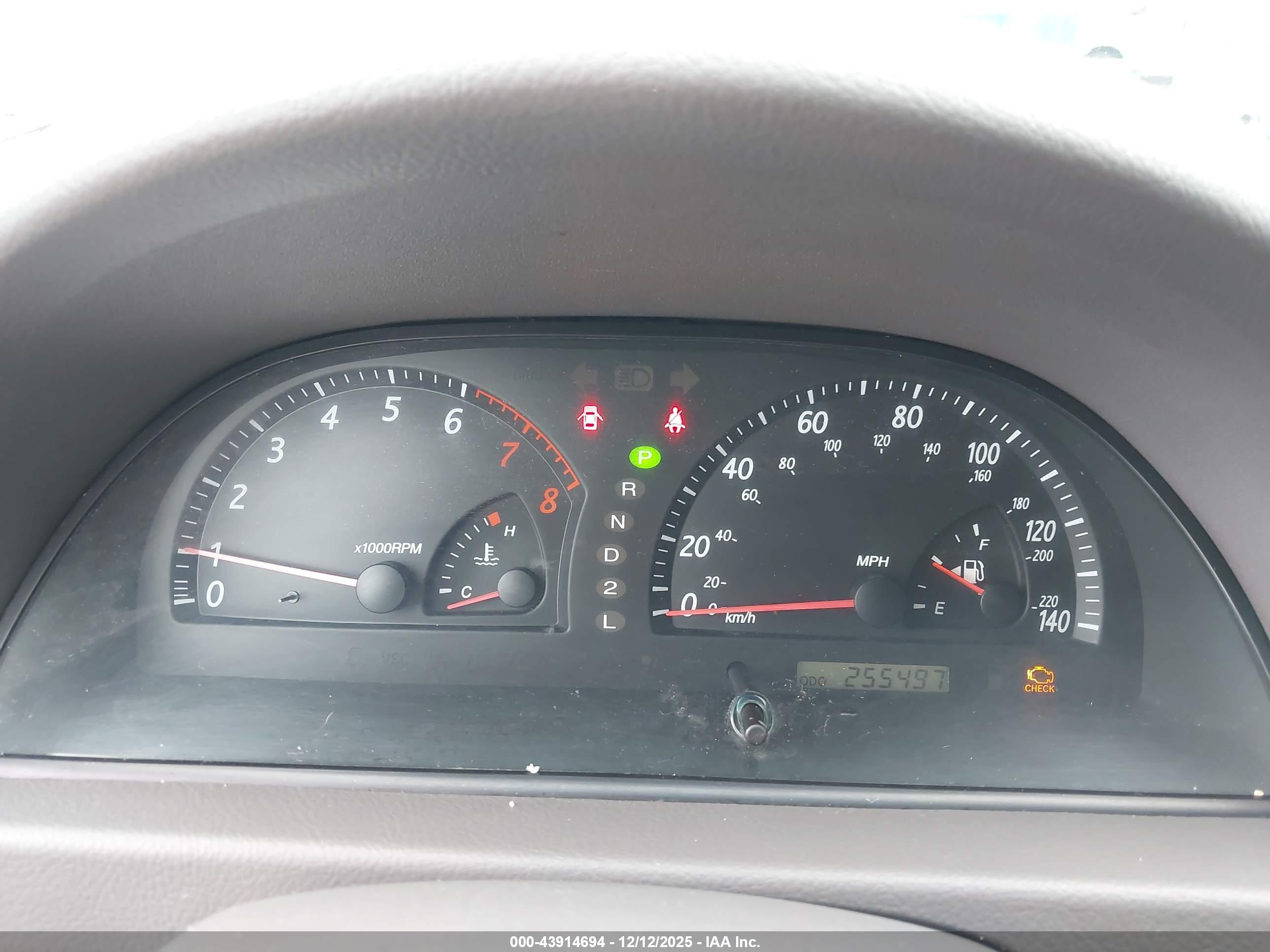 TOYOTA CAMRY image 7