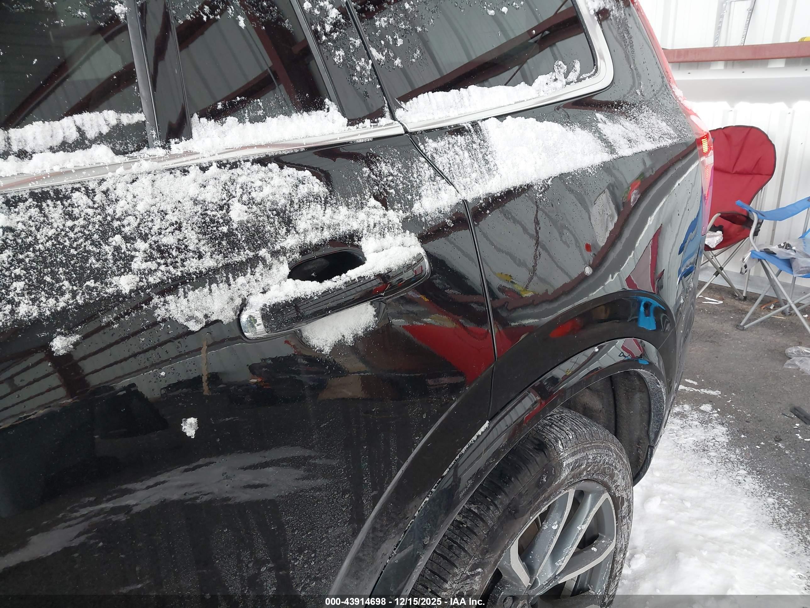 VOLVO XC90 image 6