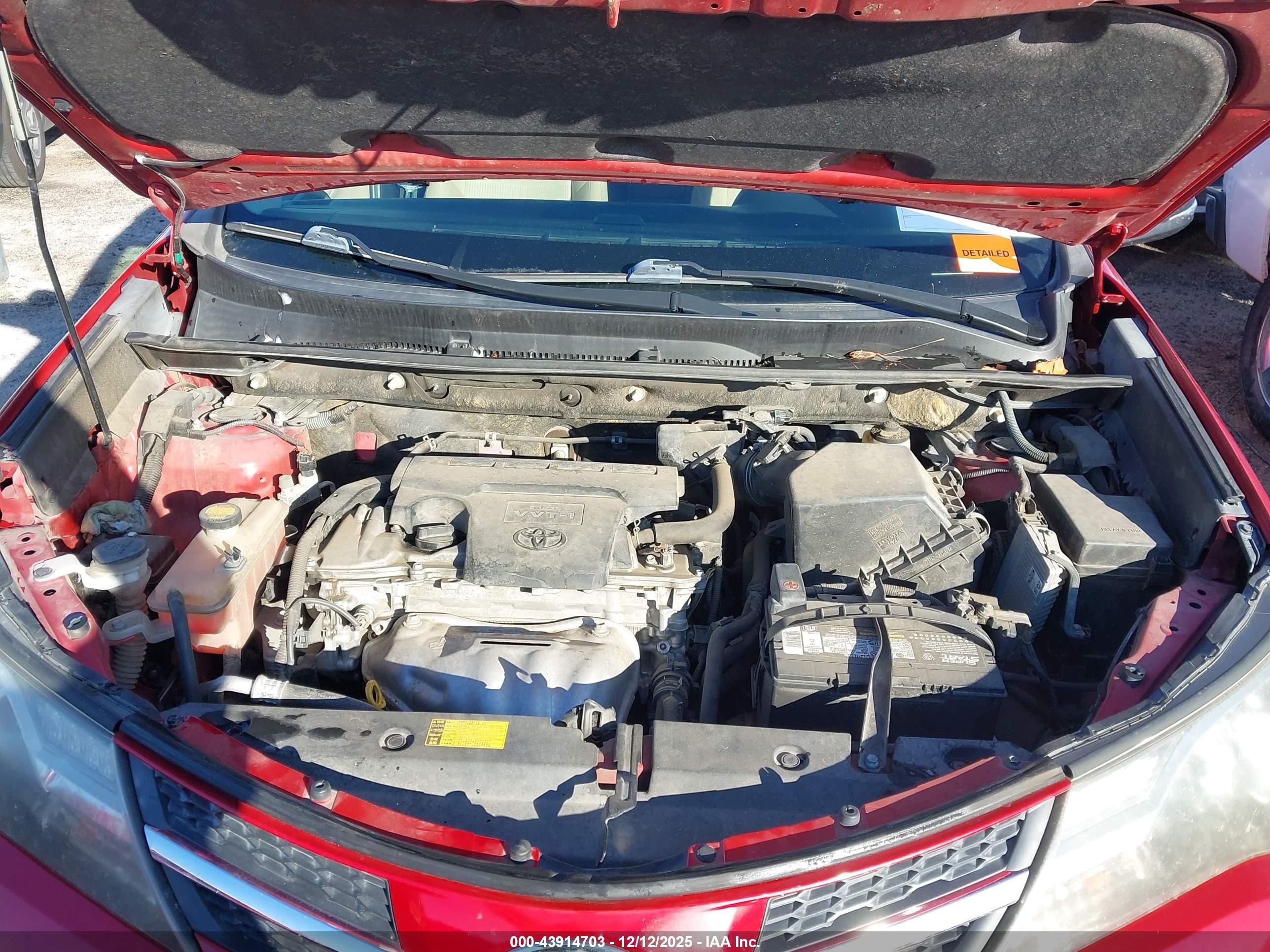 TOYOTA RAV4 image 10