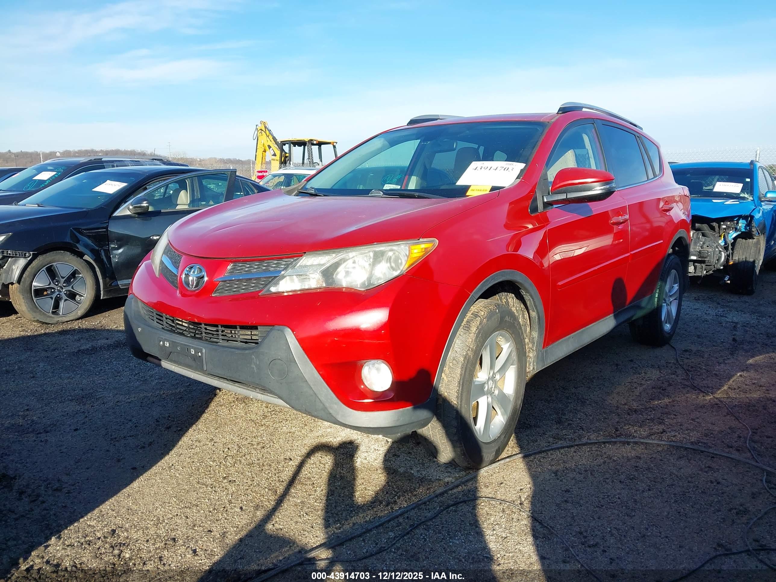 TOYOTA RAV4 image 2